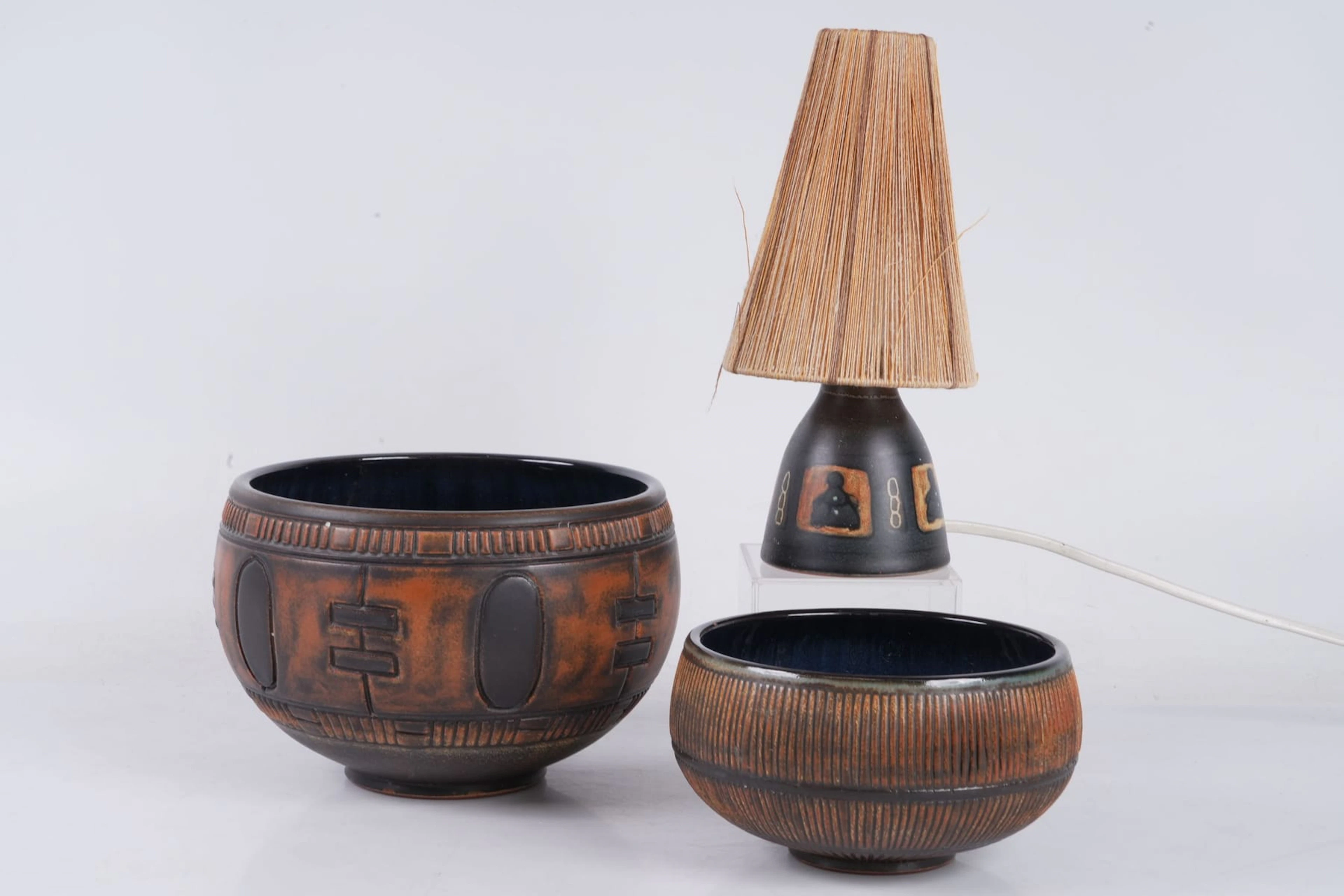 SKÅLAR, 2 st, samt bordslampa, Munk, Enköping