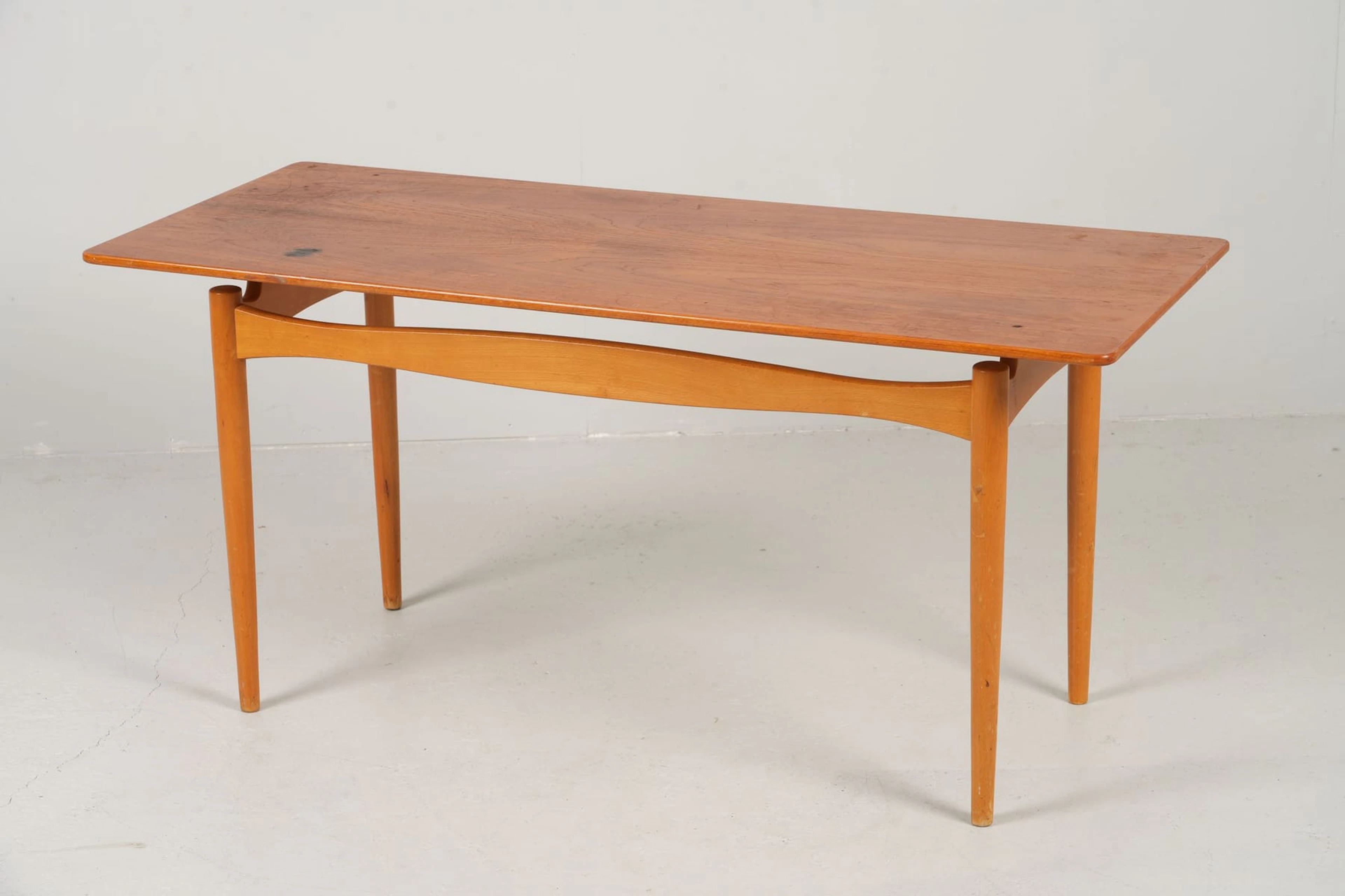 FINN JUHL (1912-1989), soffbord, teak, Bovirke, Danmark, 1950/1960-tal
