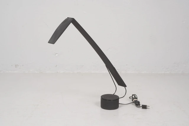 MARIO BARBAGLIA och MARCO COLOMBO, skrivbordslampa, "Dove", PAF Studio