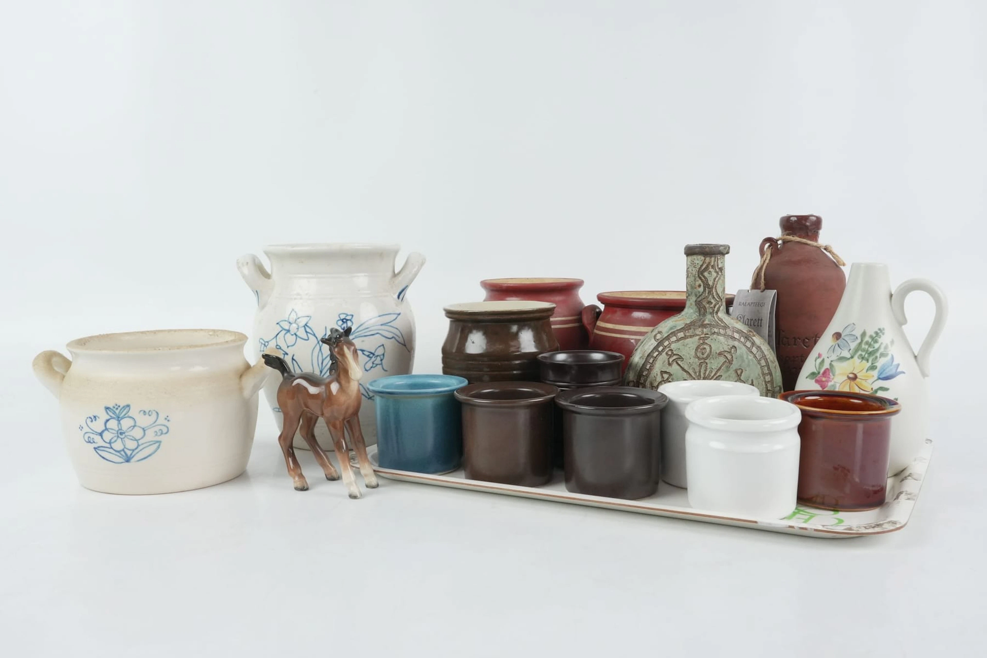 KRUS, blåvita krukor, burkar, figurin, vaser, bl.a. Arabia, Rörstrand, Höganäs