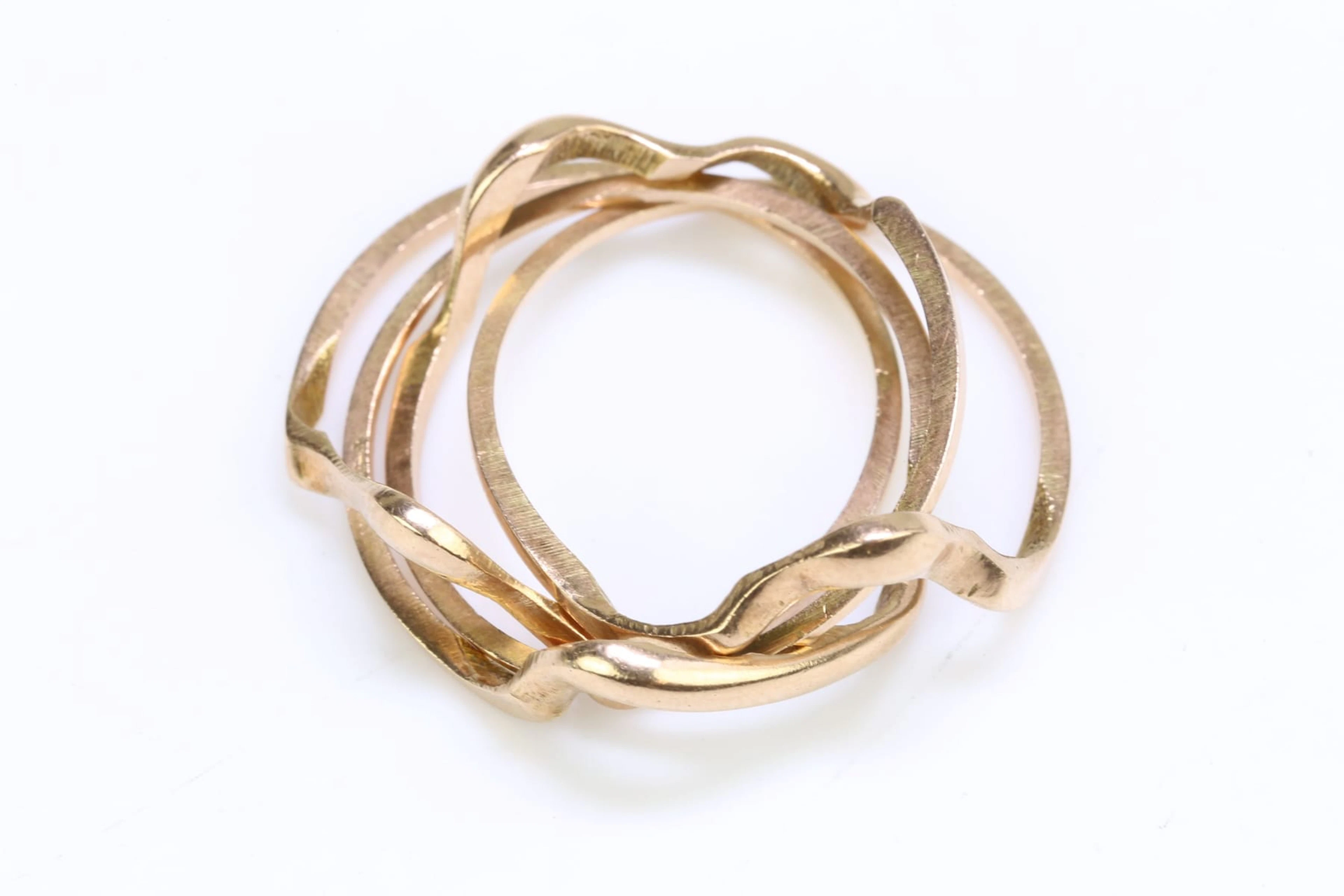 PUSSELRING, fyrdelad, guld, 14 k, ca 4,67 g