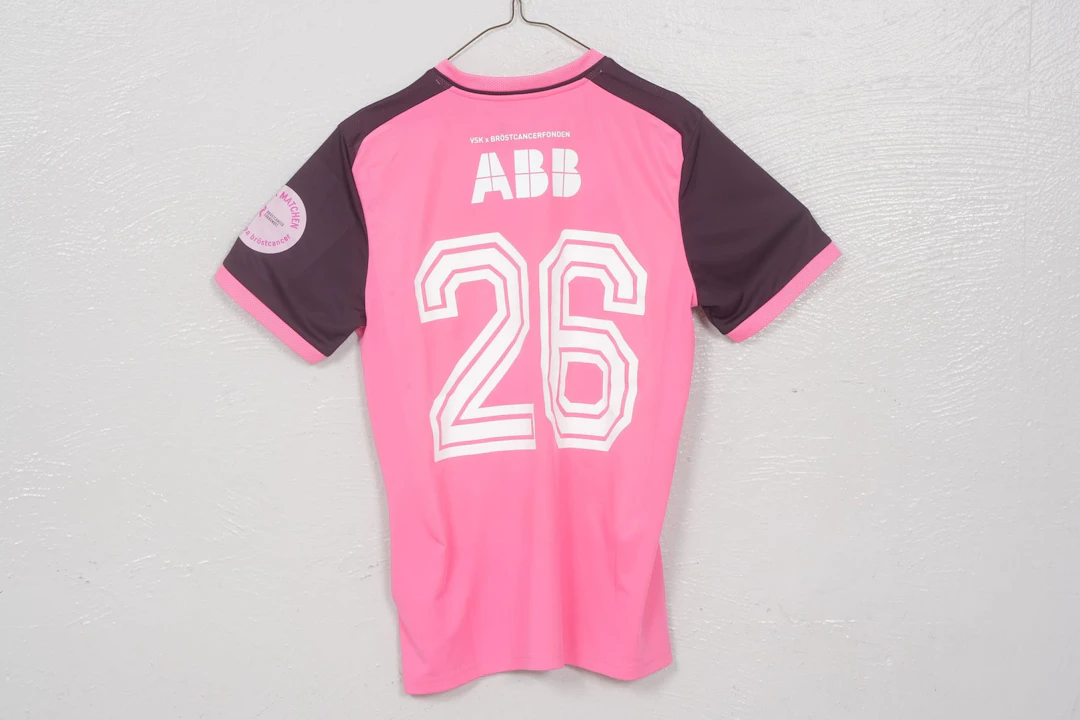 SALLY MESSING, matchtröja, (M), "Rosa matchen", VSK Fotboll, 2026