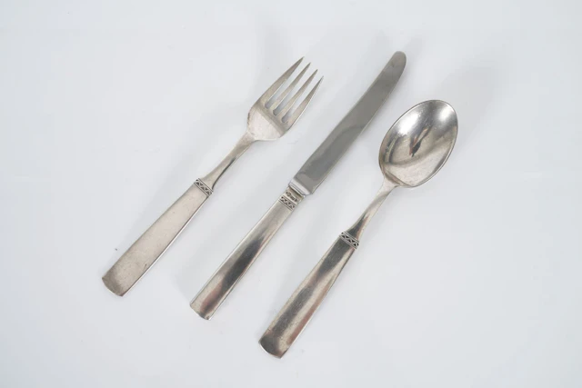SMÖRGÅSBESTICK, 2 st, samt dessertsked, silver, "Ranka", GAB