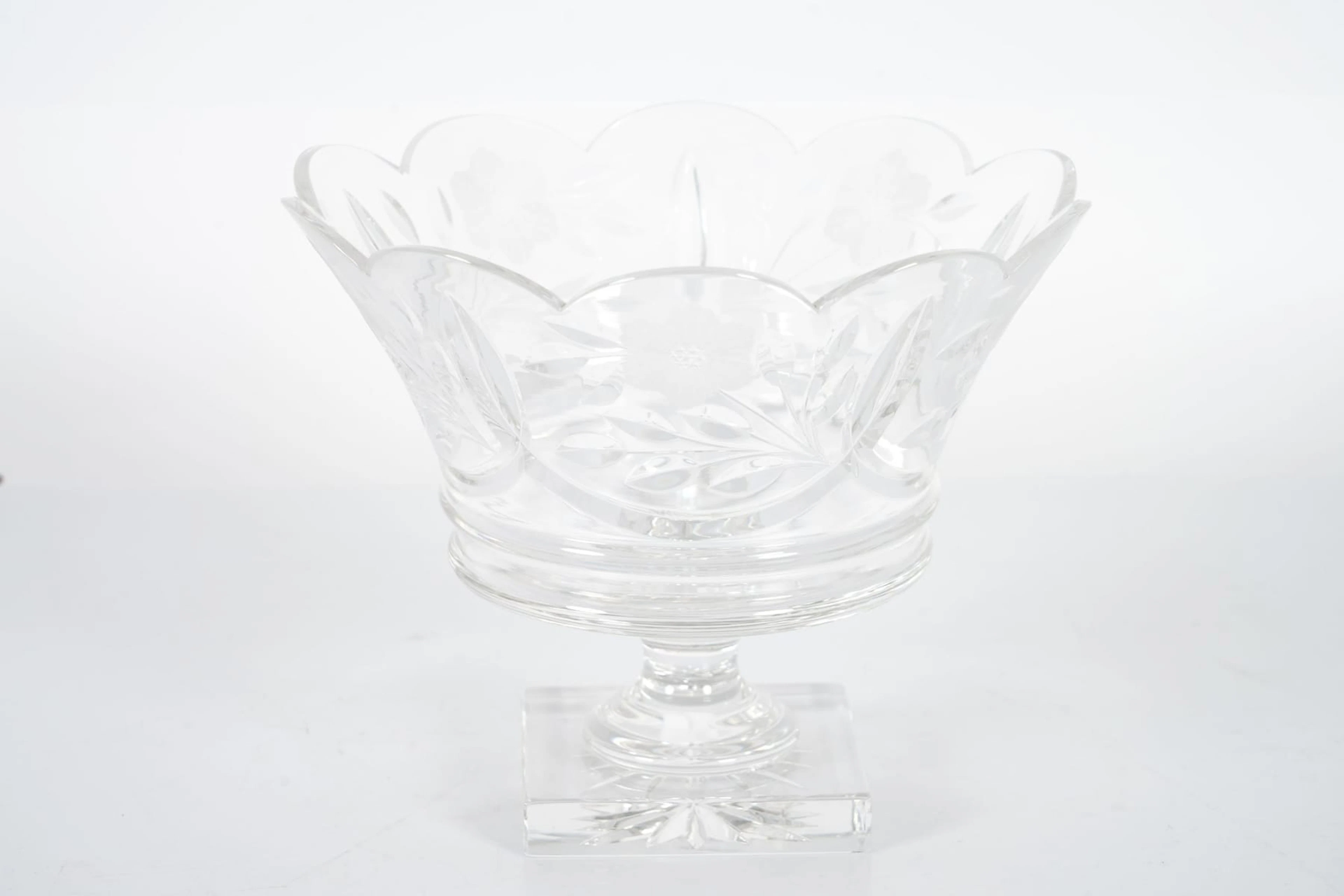 SKÅL på fot, glas, slipad dekor, 1900-tal