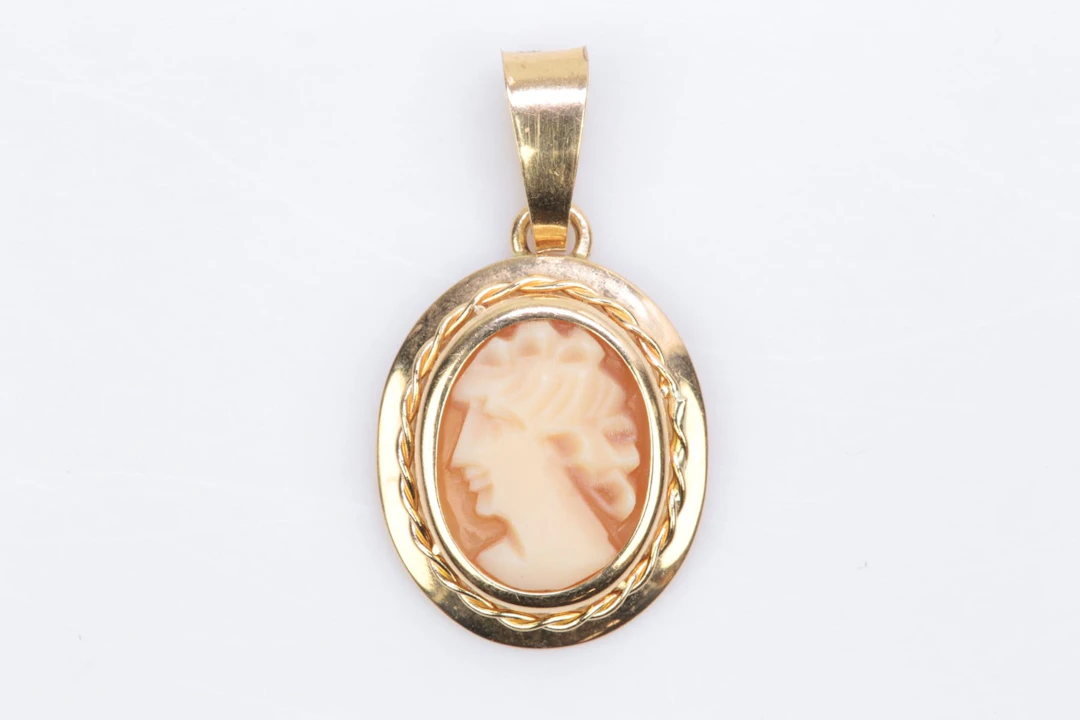 CAMÉHÄNGE, guld, 18 k, ca 0,83 g, Bronsil AB, Köping