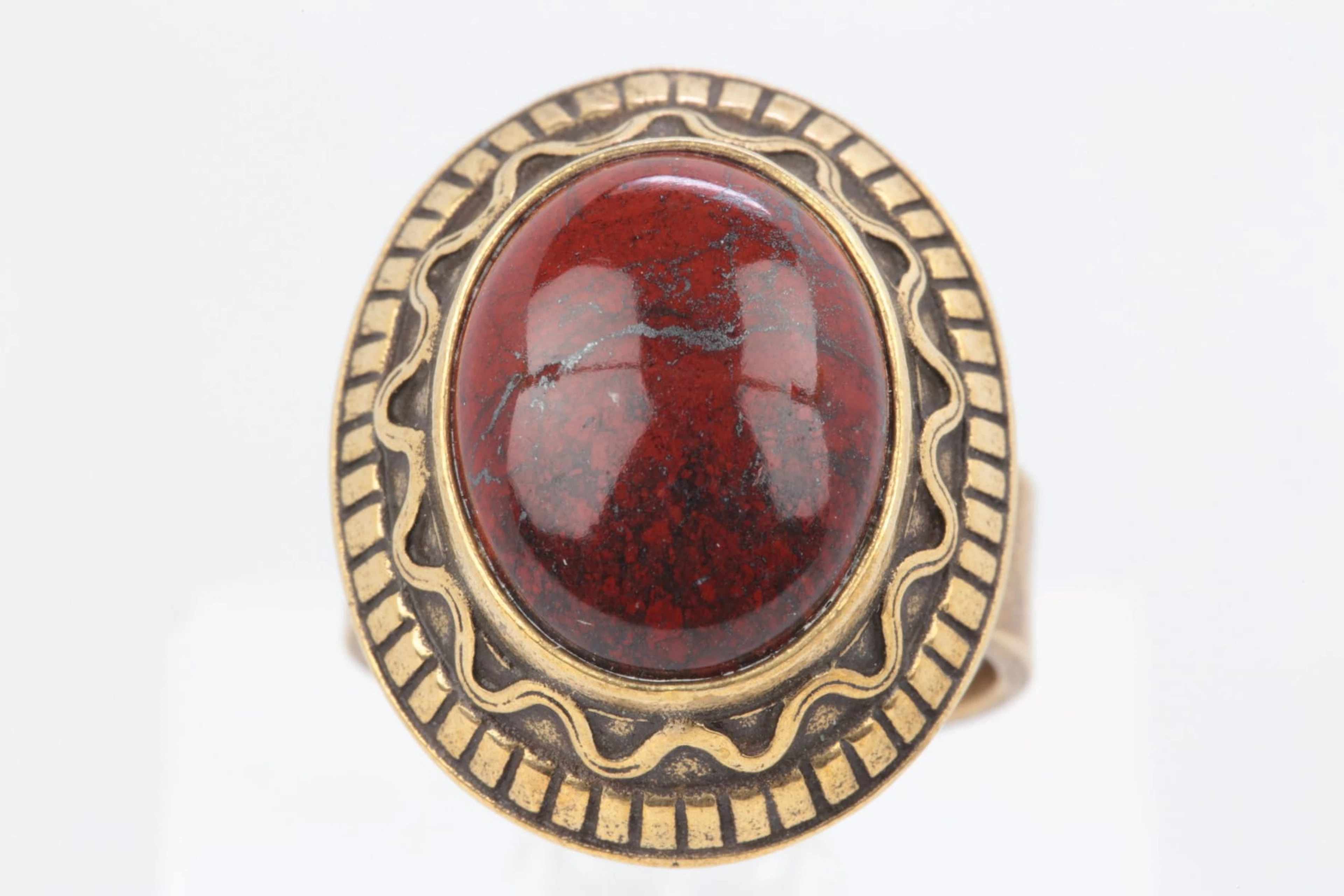 RING med cabochonslipad jaspis, brons, Kalevala Koru