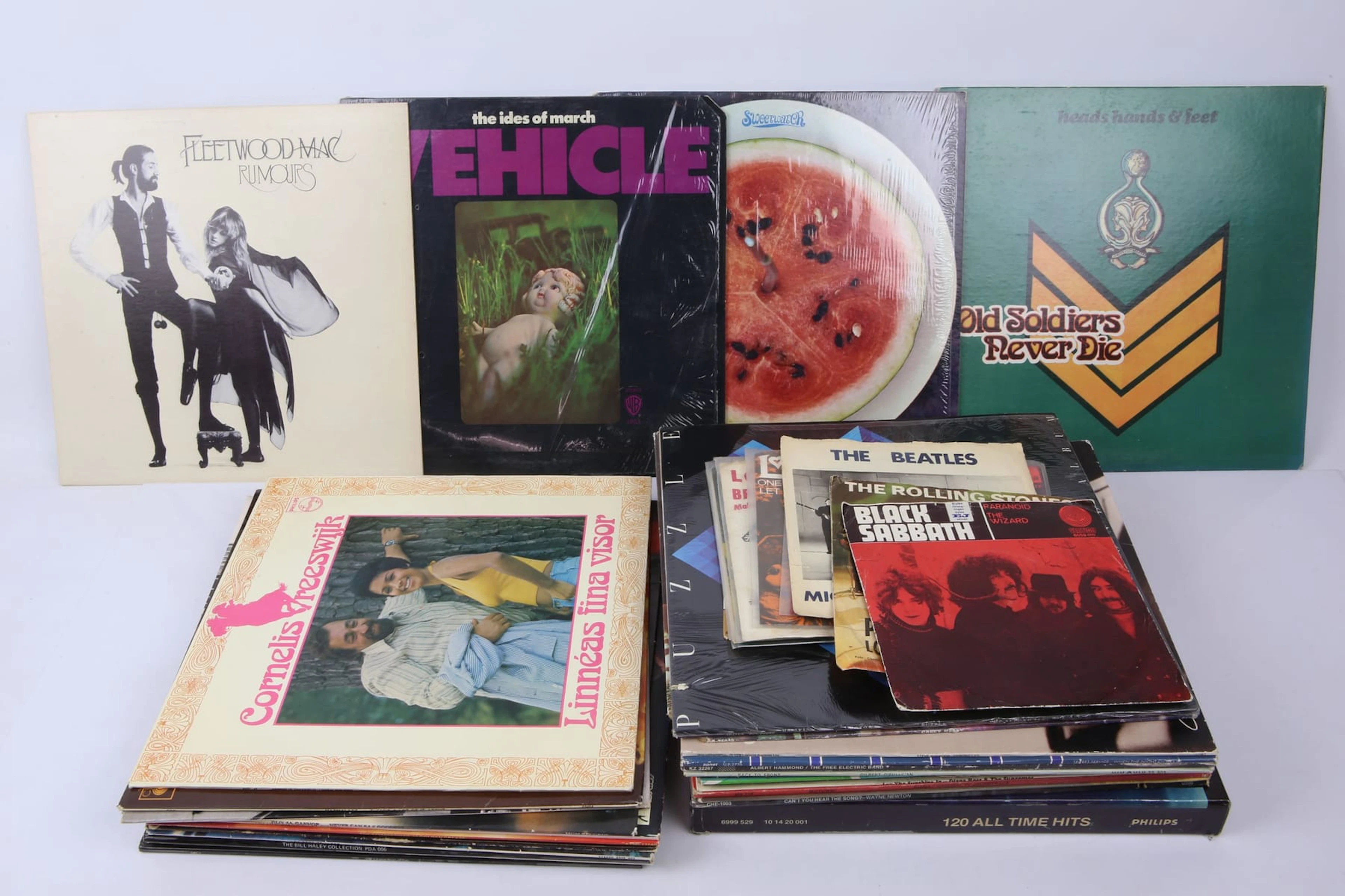 PARTI LP-SKIVOR samt SINGLAR, bl.a. Fleetwood Mac, Black Sabbath, Beatles