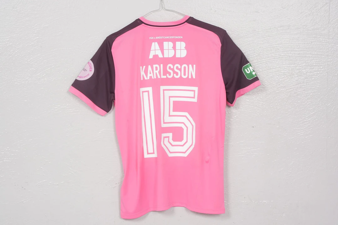 JONATHAN KARLSSON, matchtröja, (M), "Rosa matchen", VSK Fotboll, 2026