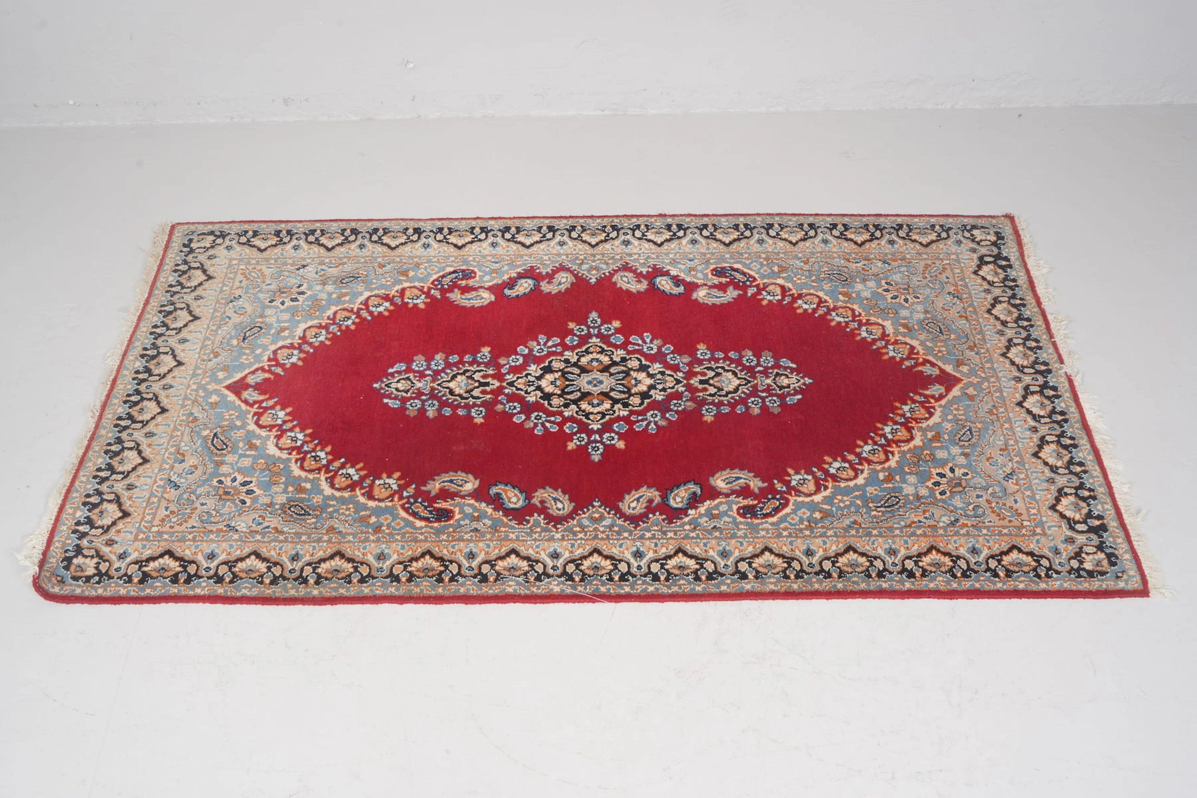 MATTA, orient, 220 x 119
