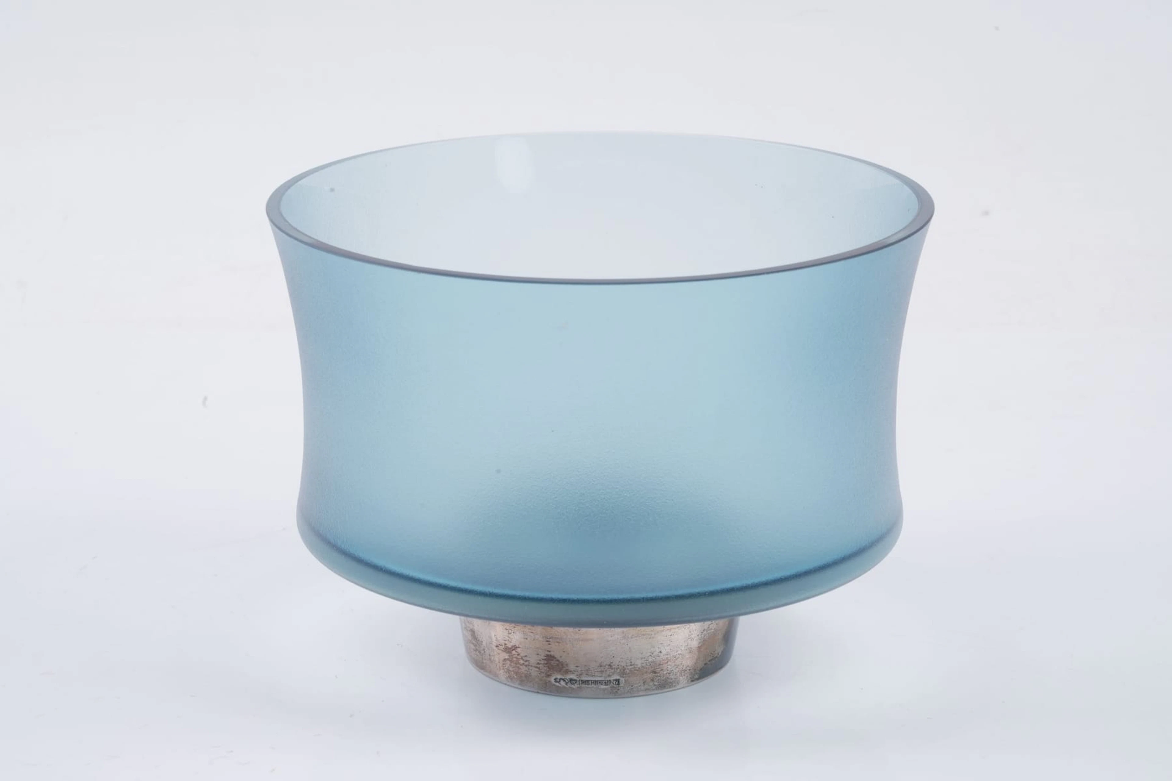 TAPIO WIRKKALA (1915-1985), skål med fotring i silver, Iittala