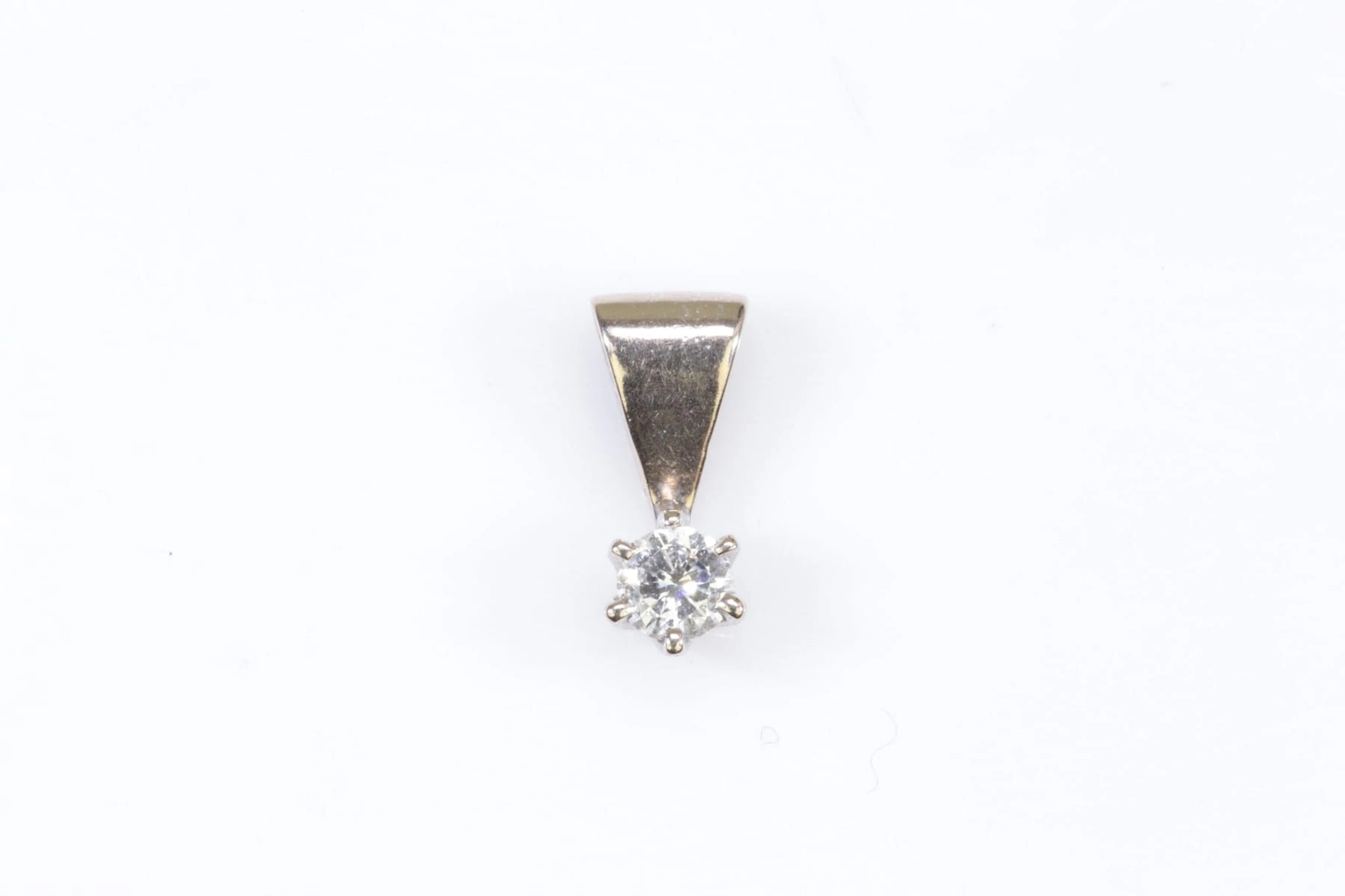 HÄNGE med briljantslipad diamant, ca 0,11 ct, vitguld, 18 k, ca 0,42 g