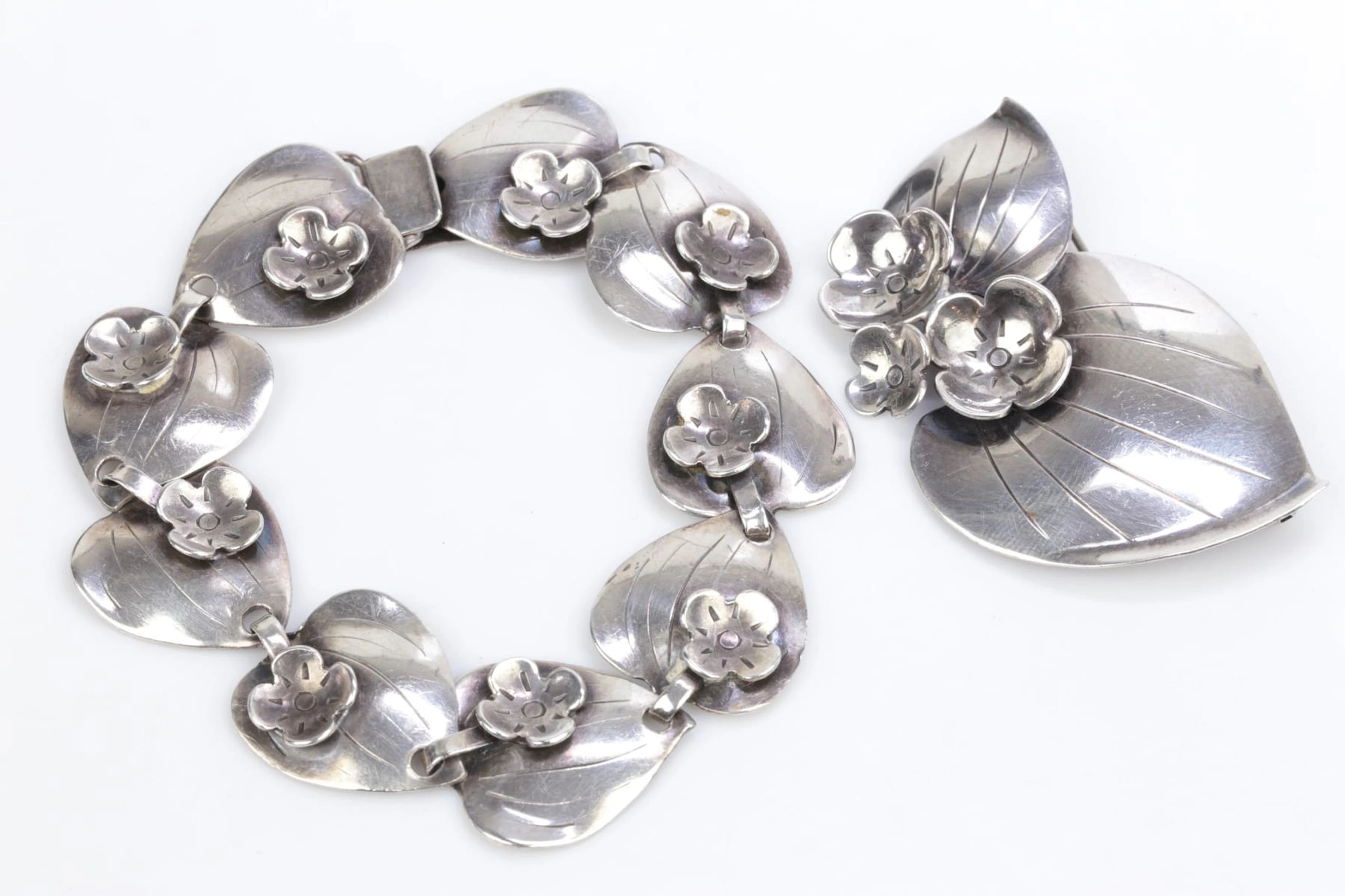 GERTRUD ENGEL (1904-1983), armband samt brosch, A Michelsen AB, Stockholm, 1954