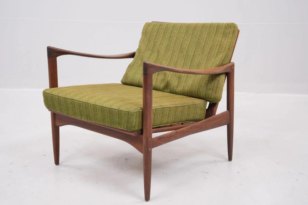 IB KOFOD LARSEN (1921), fåtölj, teak, "Kandidaten", Olov Perssons