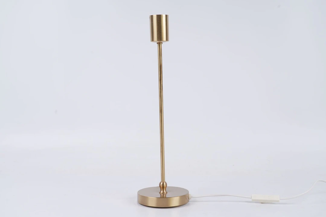 JOSEF FRANK (1885-1967) bordslampa, mässing, "modell 2332", Firma Svenskt Tenn