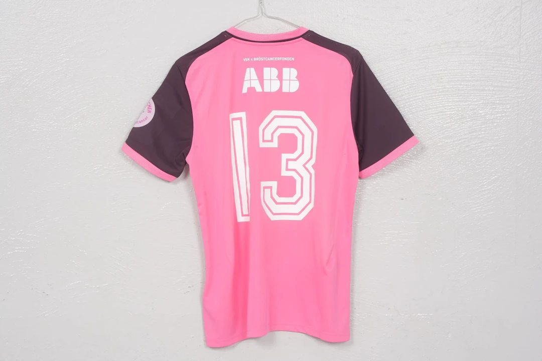 INES WIDÉN, matchtröja, (M), "Rosa matchen", VSK Fotboll, 2026