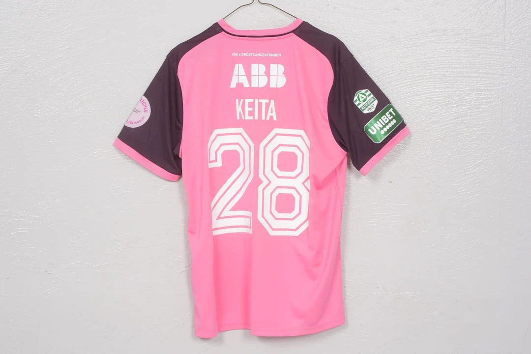 MADIOU KEITA, matchtröja, (L), "Rosa matchen", VSK Fotboll, 2026