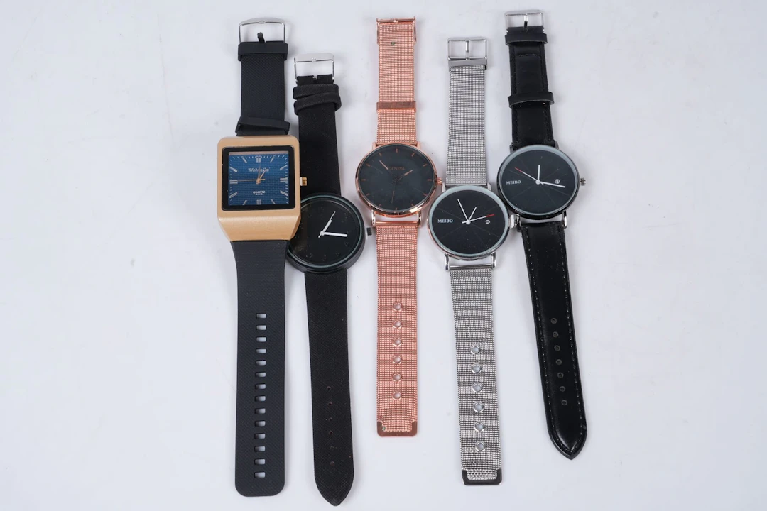 ARMBANDSUR, 5 st., bl.a. Geneva, Meibo