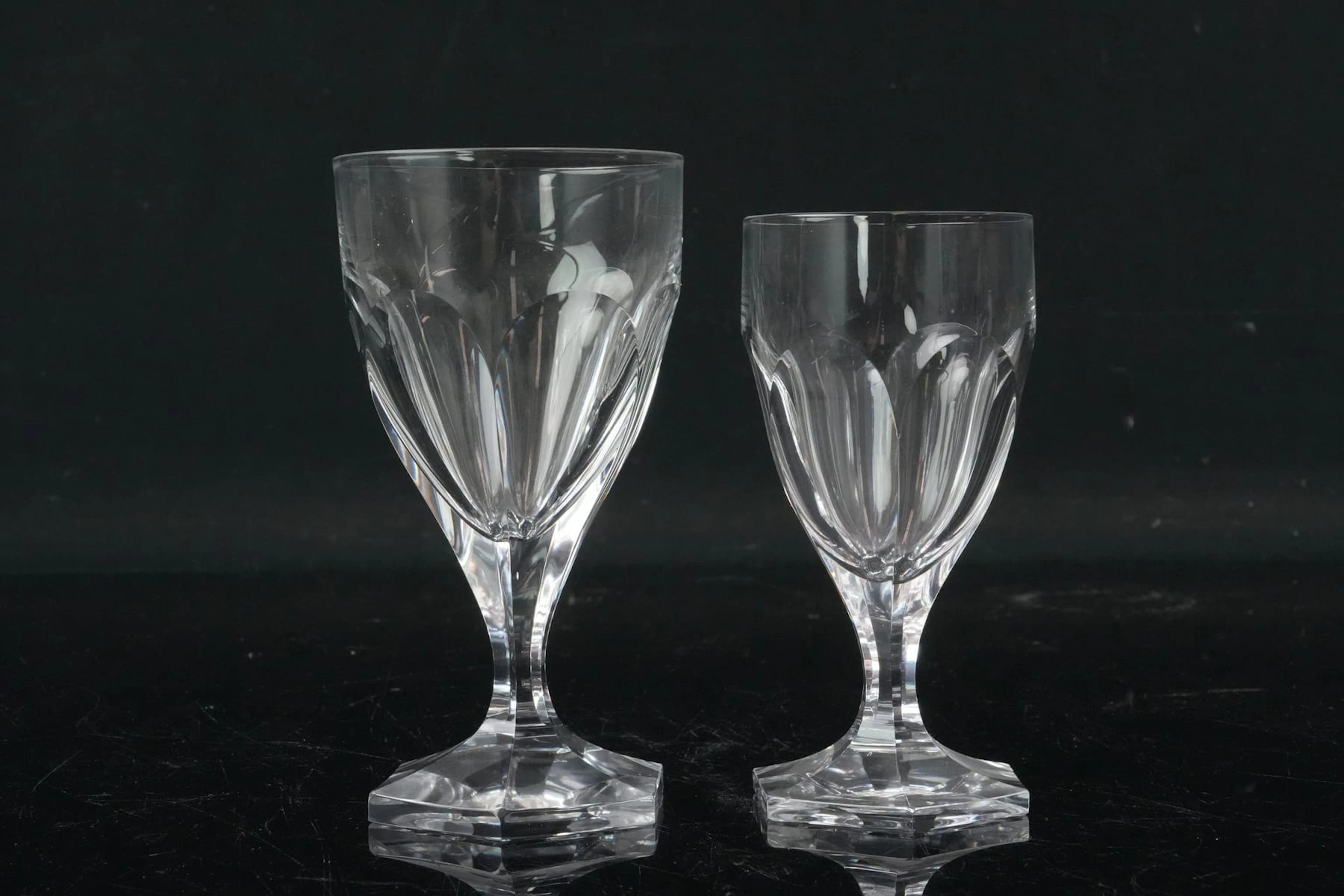ELIS BERGH (1881-1954), vitvinsglas, 12 st, samt rödvinsglas, 13 st