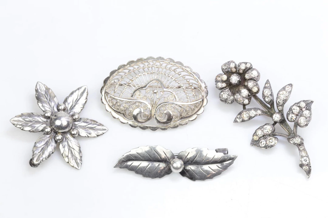 BROSCHER, 4 st, silver, bl.a. Asa-Silver Tage Linde, Falkenberg, 1953