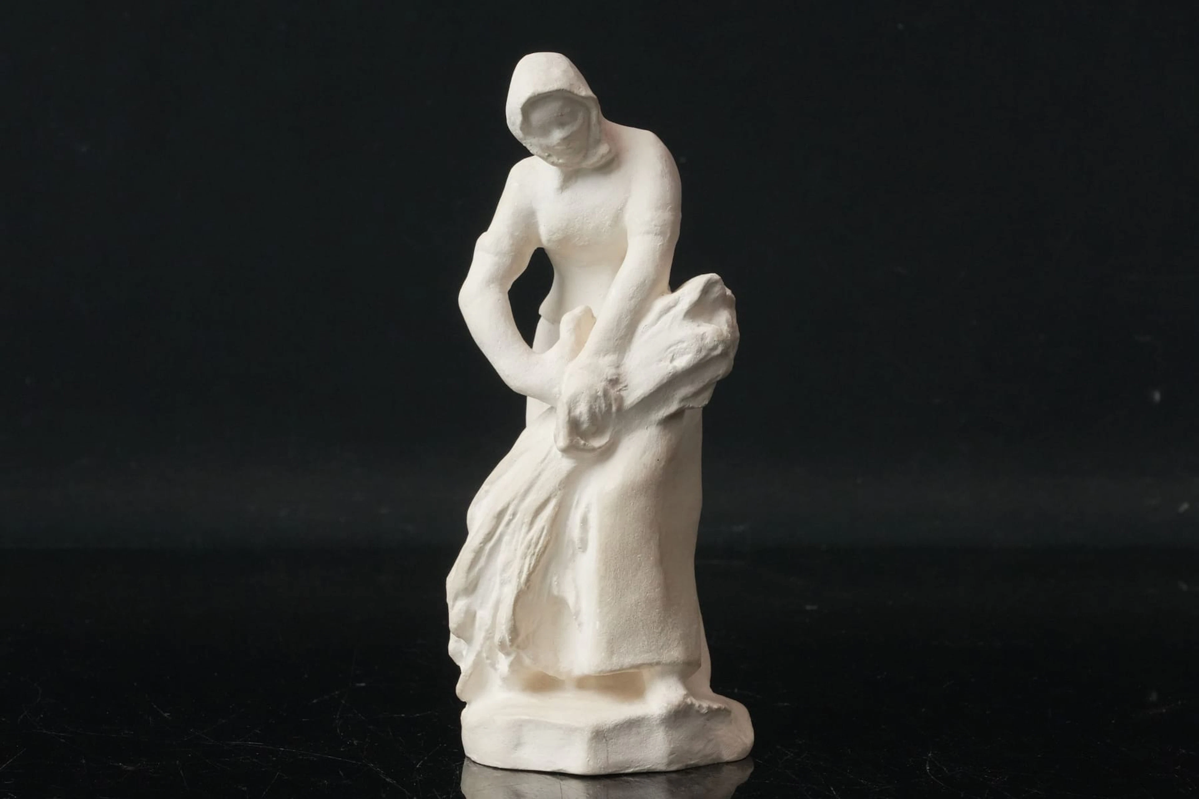 CHRISTIAN ERIKSSON (1858-1935), skulptur, gips, kärvbinderska