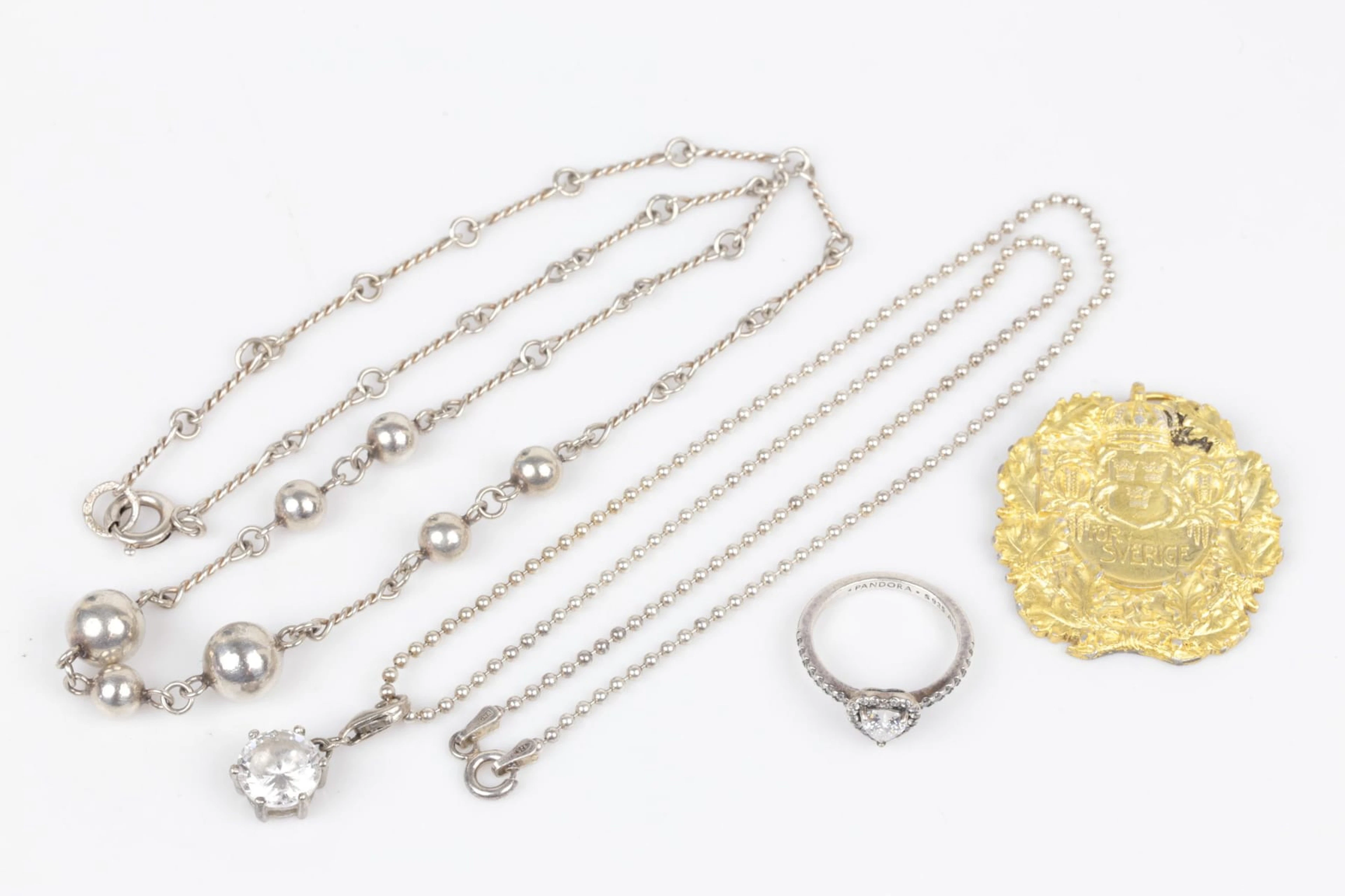 COLLIER, halskedja, hängen, 2 st, samt ring, silver