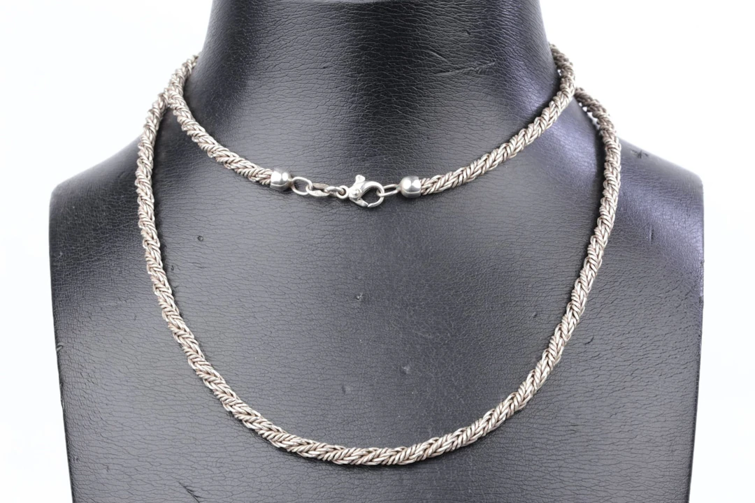 HALSKEDJA, tvinnad cordelllänk, silver, ca 33,02 g