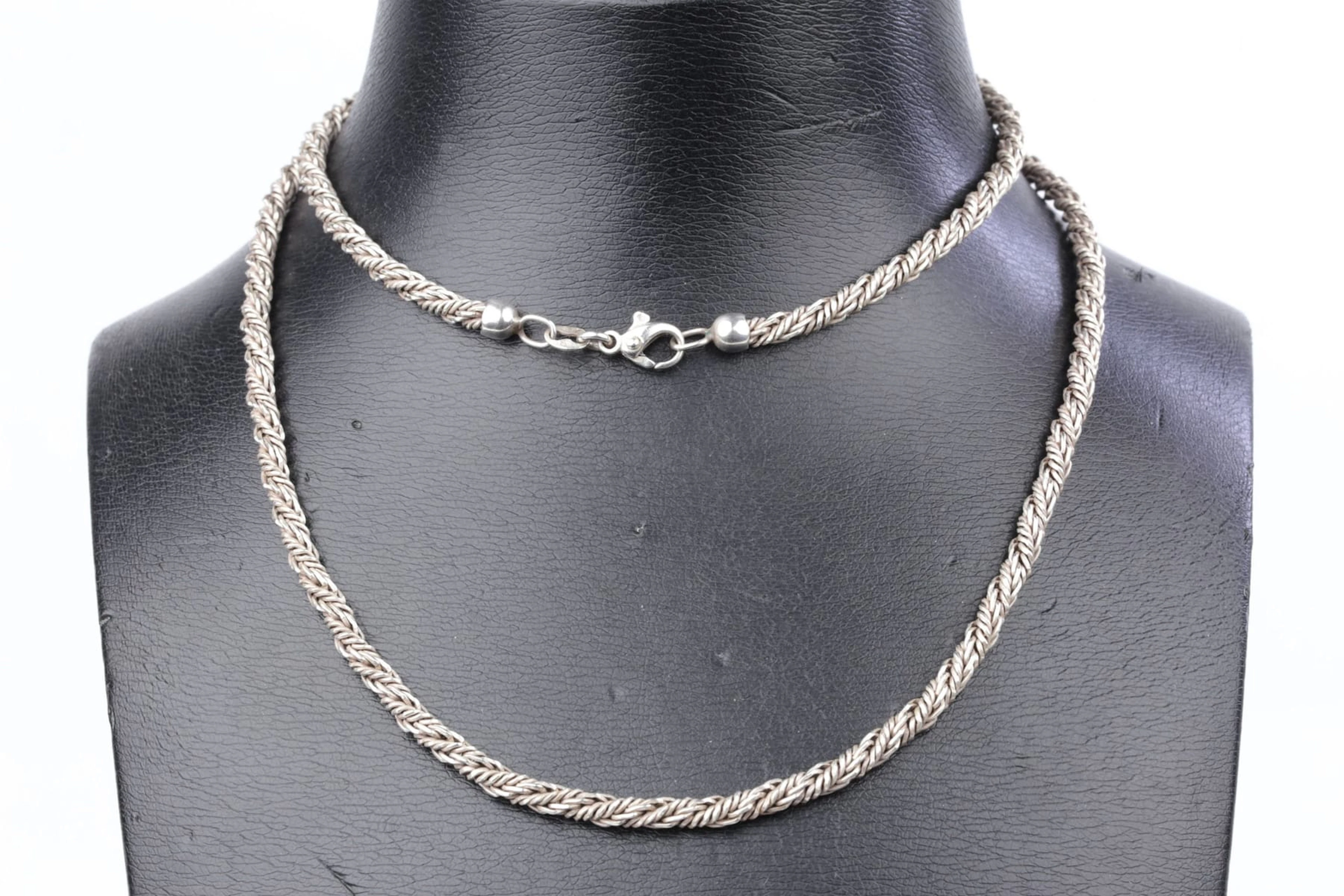 HALSKEDJA, tvinnad cordelllänk, silver, ca 33,02 g