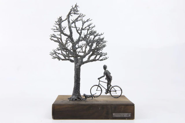 SVEN-ÅKE EKBERG (1946), skulptur, på sockel, "Taxfri"