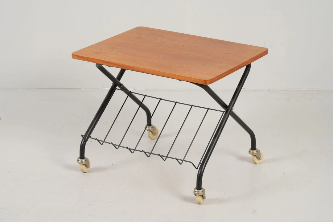 TIDNINGSSTÄLL / SIDOBORD, teak, 1900-talets andra hälft