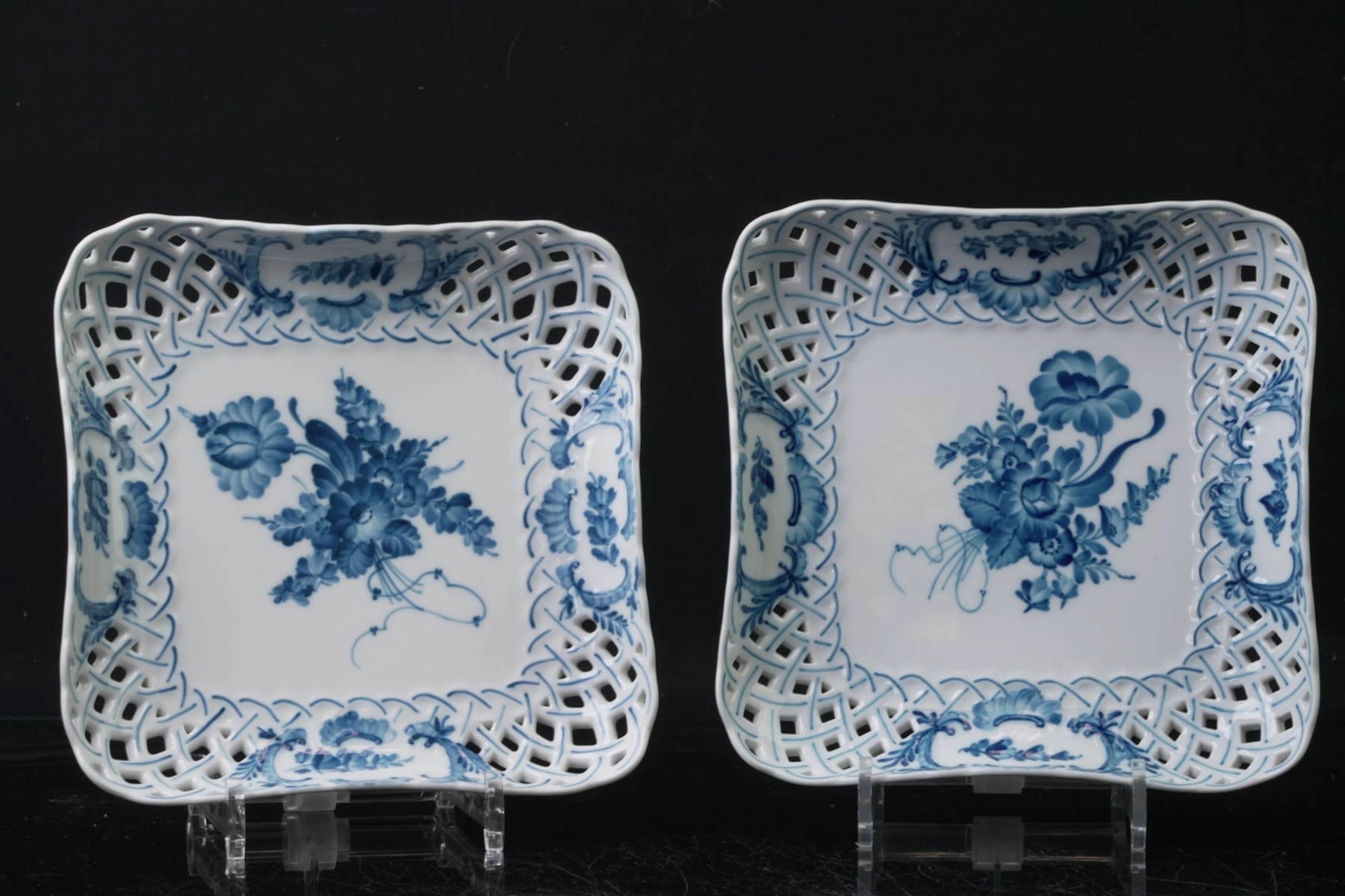FAT, 2 st, genombruten dekor, "Blå Blomst", Royal Copenhagen