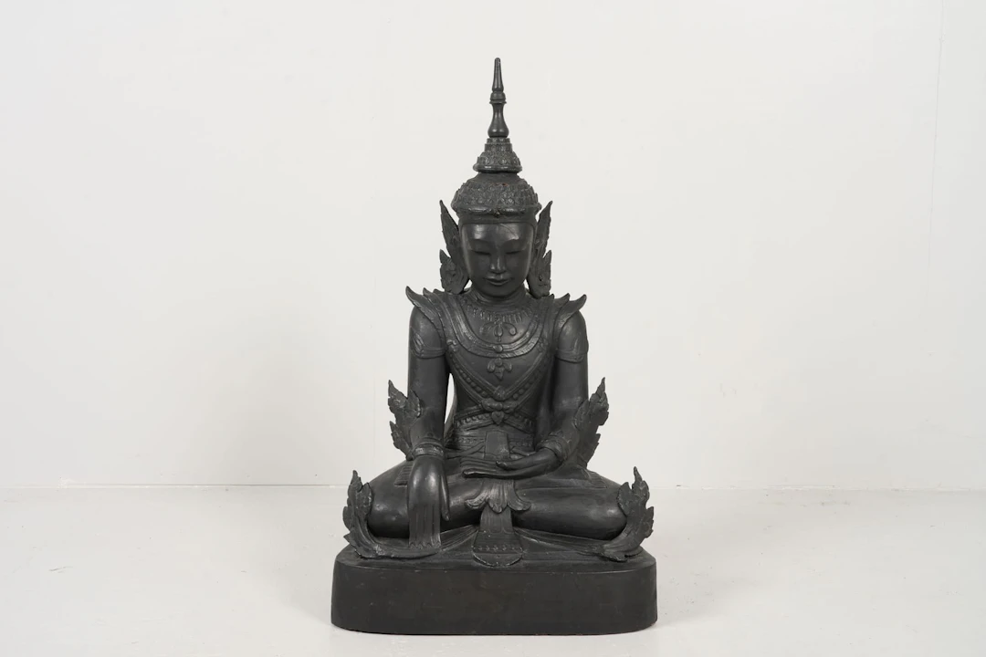 SKULPTUR, papier maché samt trä, thailändsk buddha