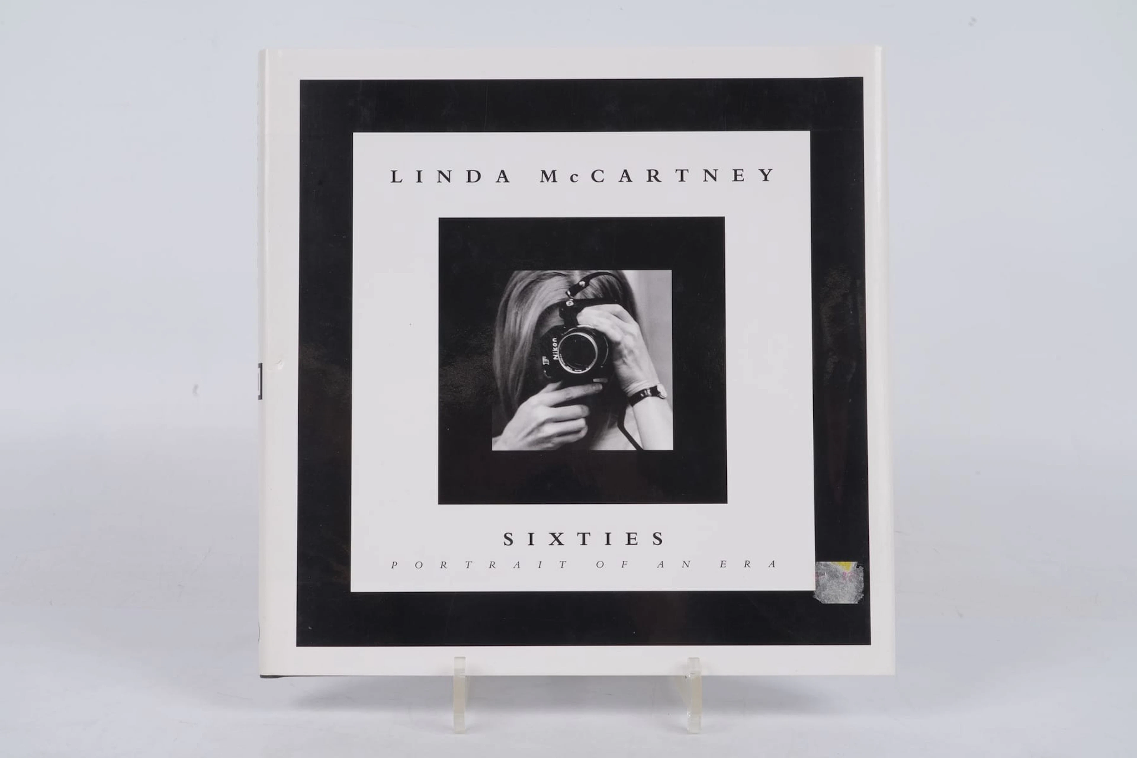 LINDA MCCARTNEY, bok, "The sixties - portrait of an era"