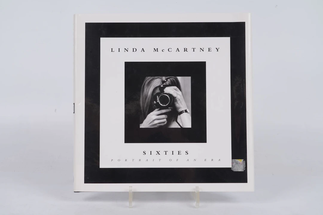 LINDA MCCARTNEY, bok, "The sixties - portrait of an era"