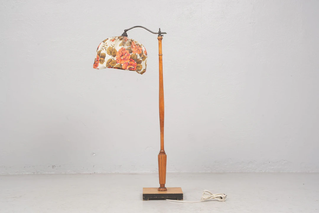 GOLVLAMPA, björk, 1930/40-tal