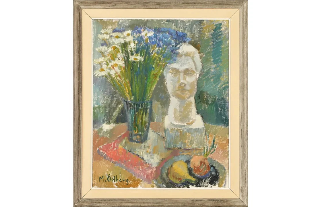 MAY ÖSTBERG (1907- 1966), olja på duk, "Blommor & Skulptur", 1948