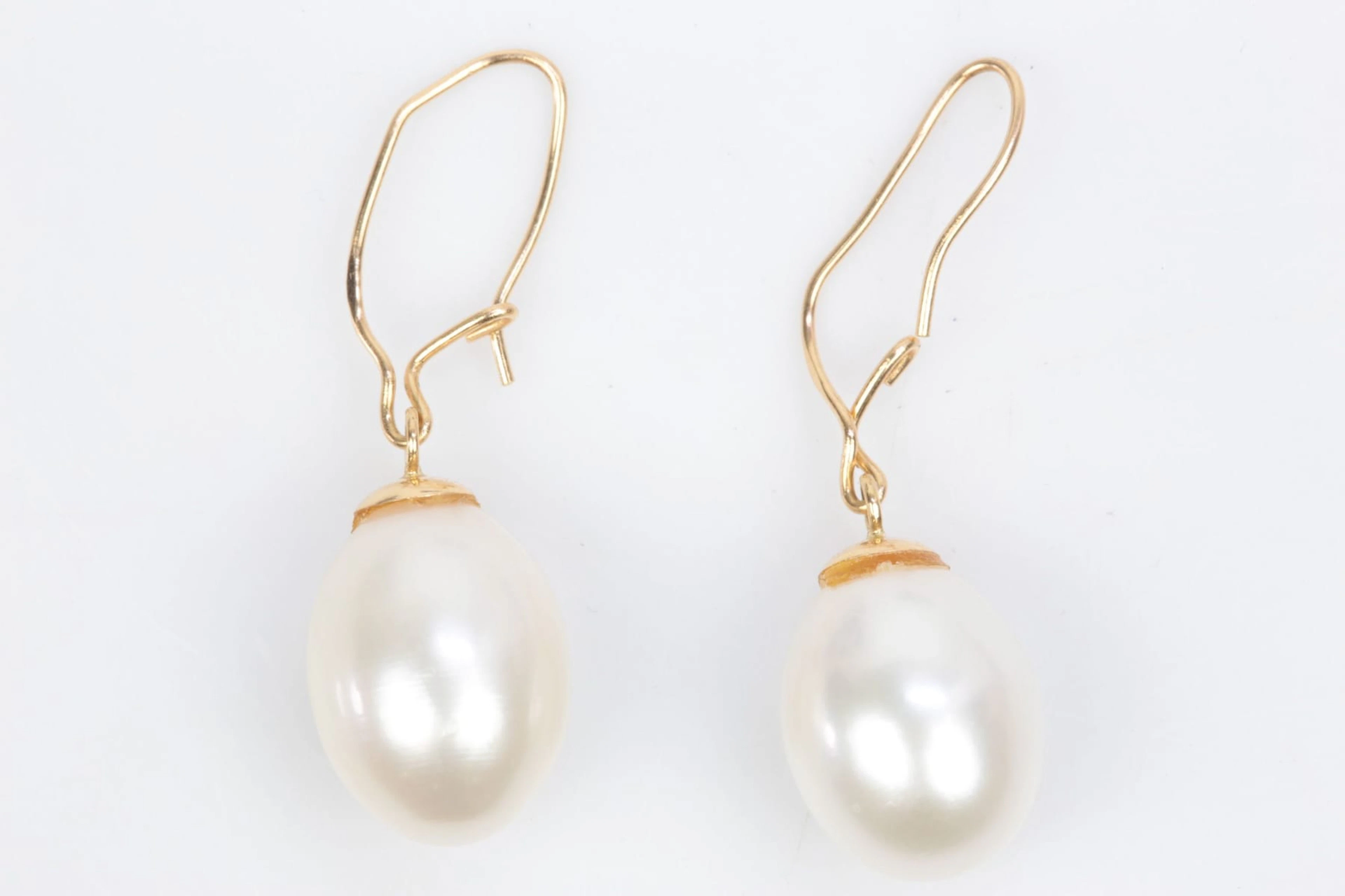 ÖRHÄNGEN, ett par, med odlade pärlor, guld, 18 k, ca 2,64 g