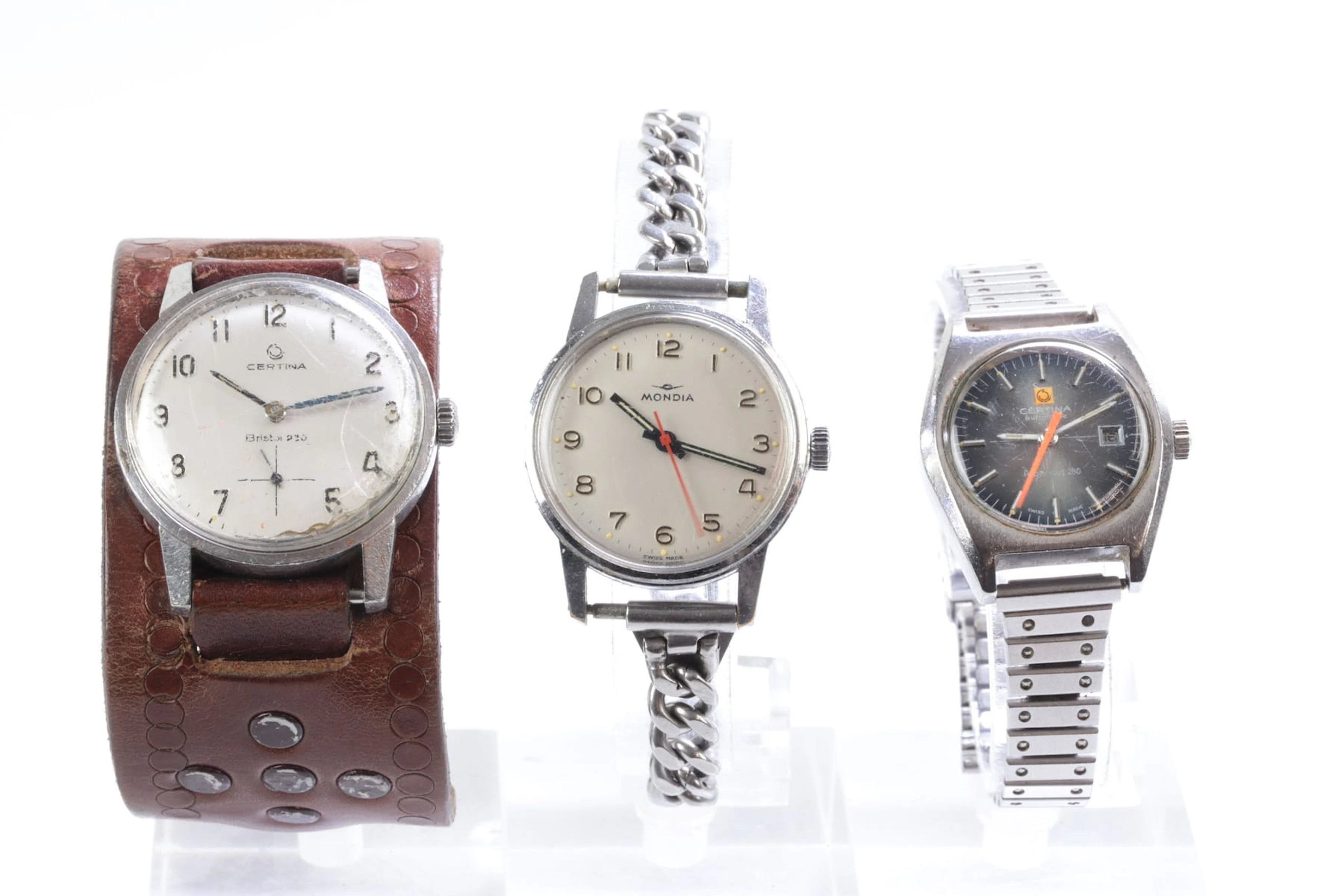 ARMBANDSUR, 2 st, Certina Bristol 230, resp. Movado, samt DAMARMBANDSUR