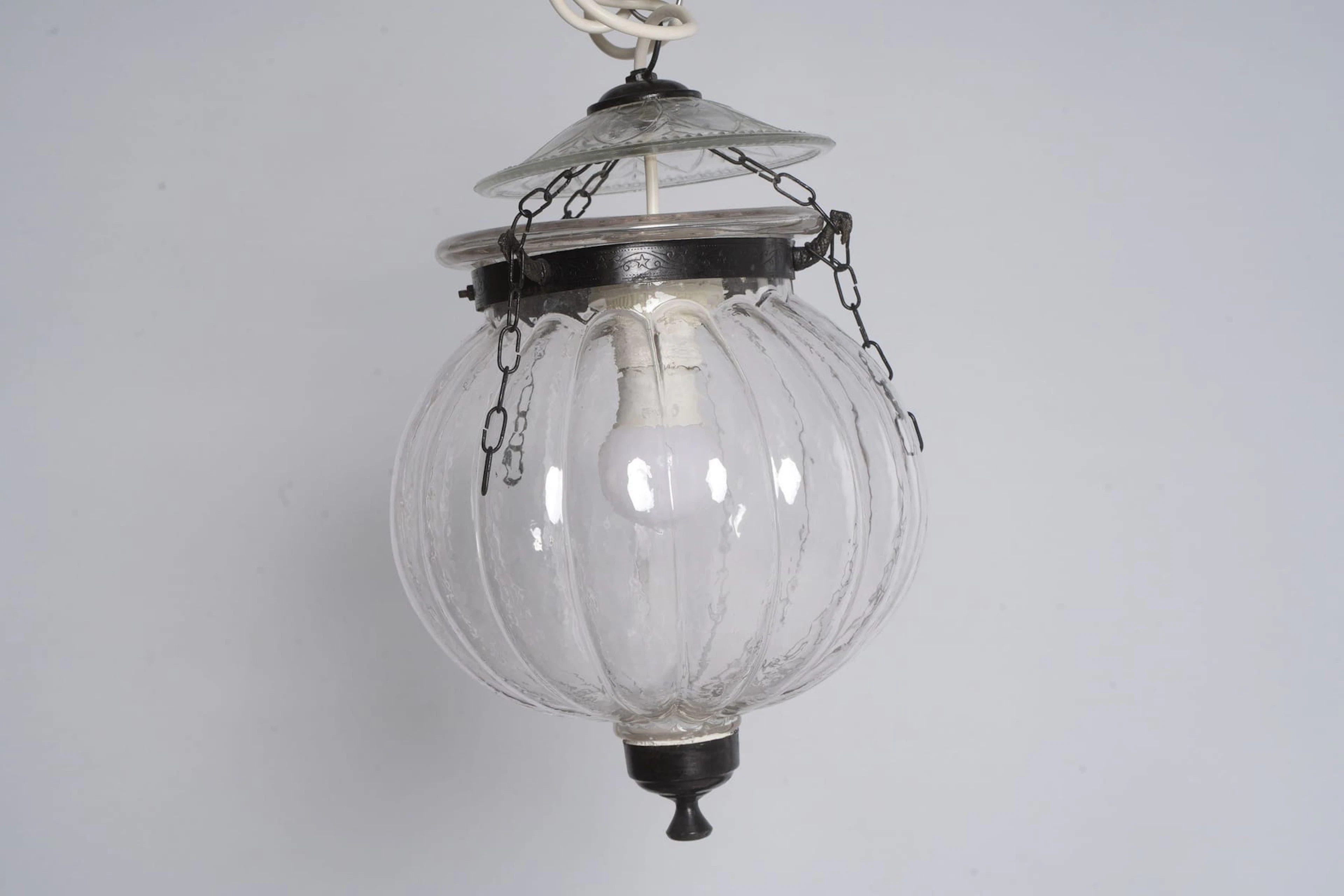 TAKLAMPA, metall med kupa i glas, 1900-tal