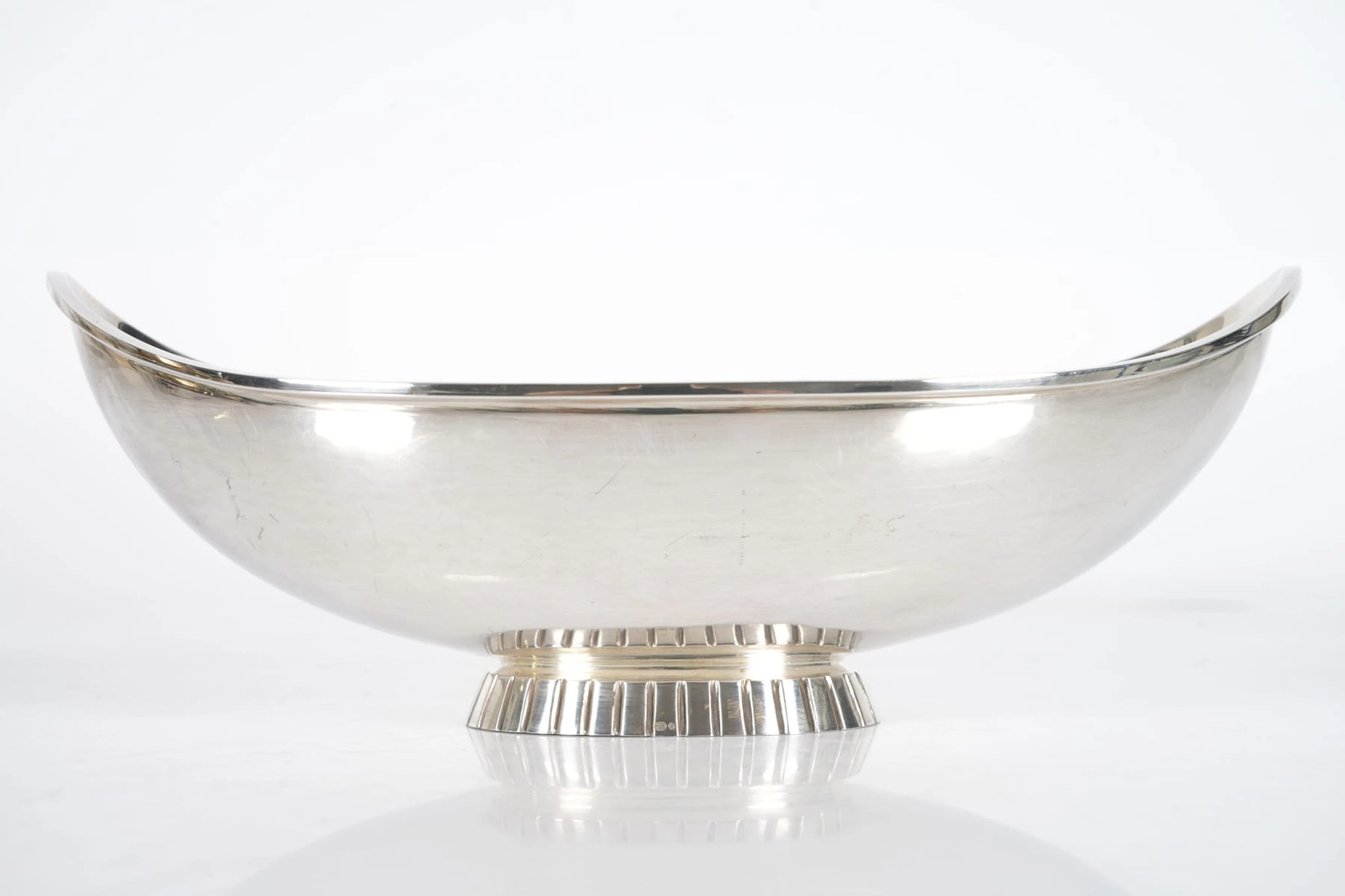 SKÅL på fot, silver, ca 261,2 g