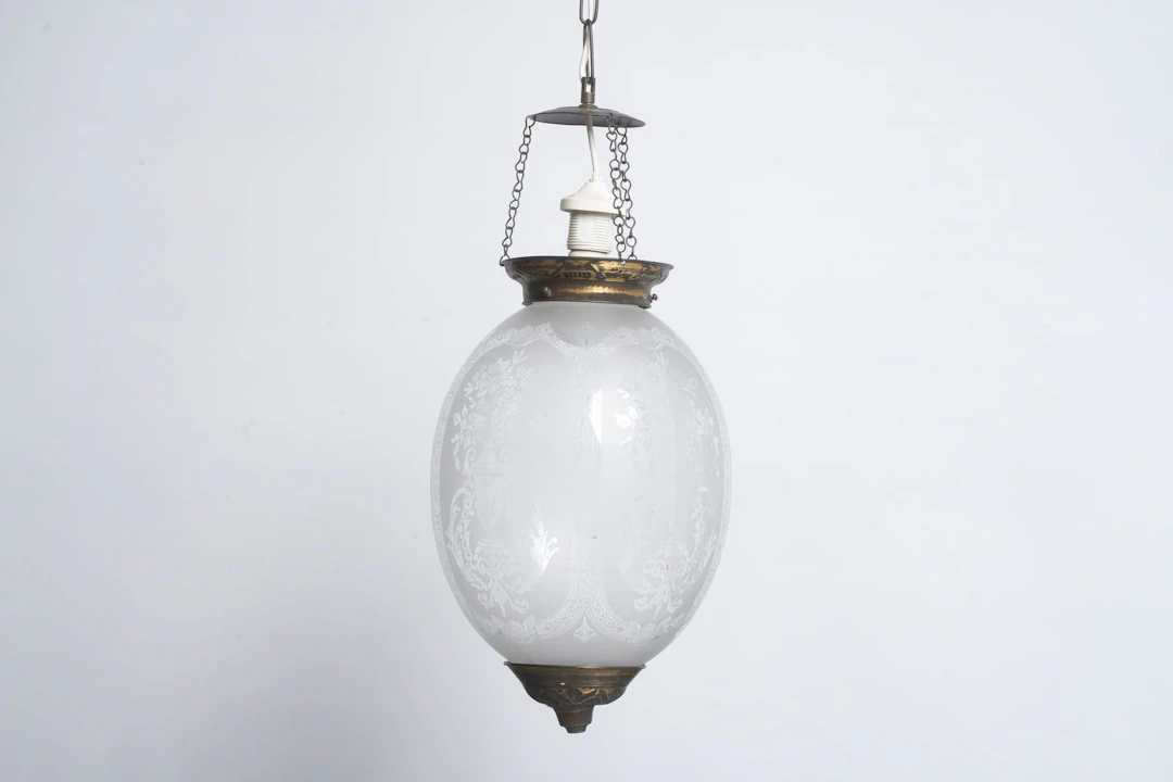 MÅNSKENSLAMPA / AMPEL, etsat glas, 1900-tal