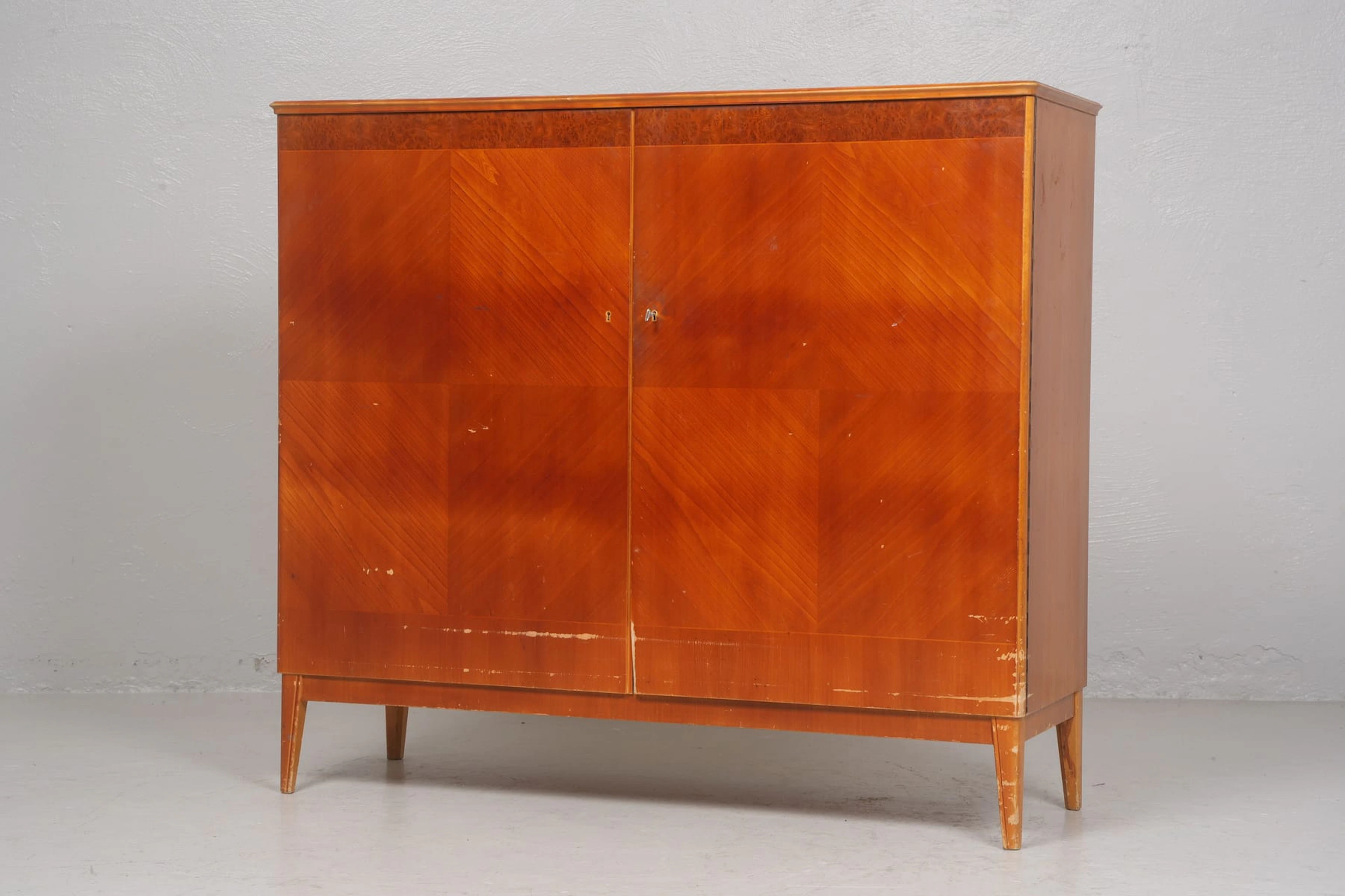 SERVERINGSSKÅP / LINNESKÅP, mahogny, 1950-tal