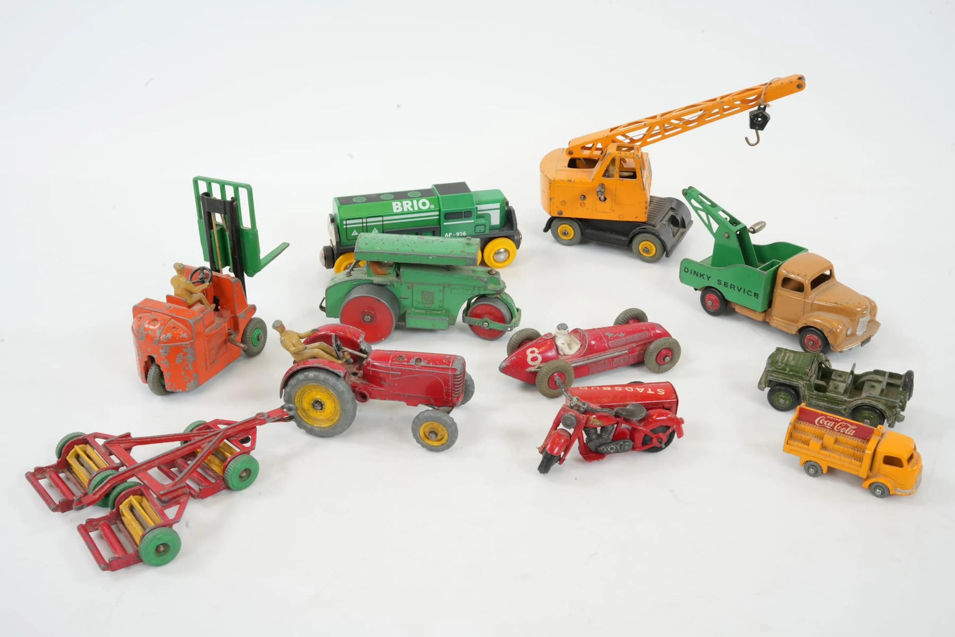 MODELLBILAR, 10+1 st, bl.a. Dinky toys, Lesmey, Techno, Brio