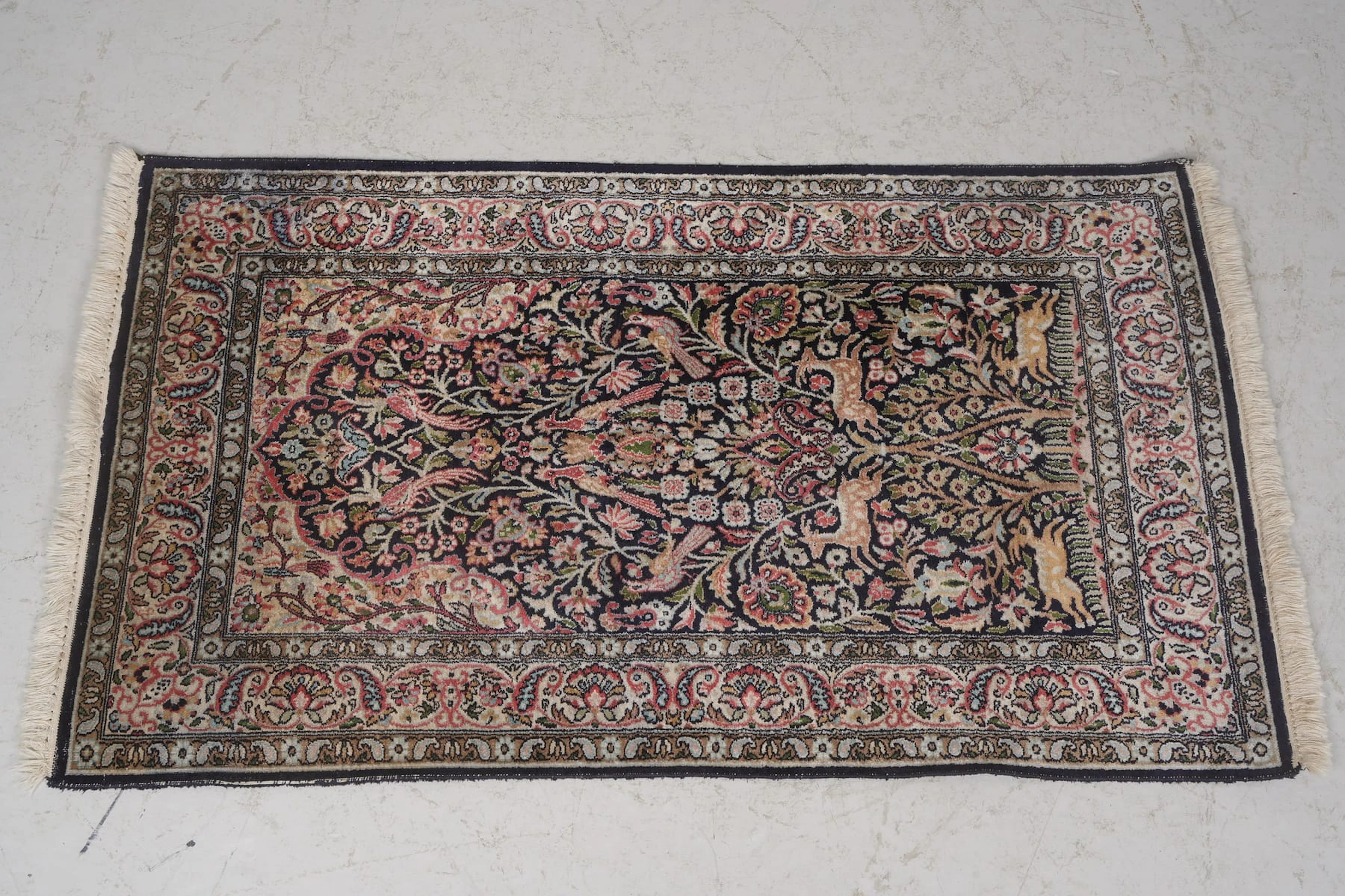 MATTA, Kirman Laver, figural, livets träd, orient, 130x78