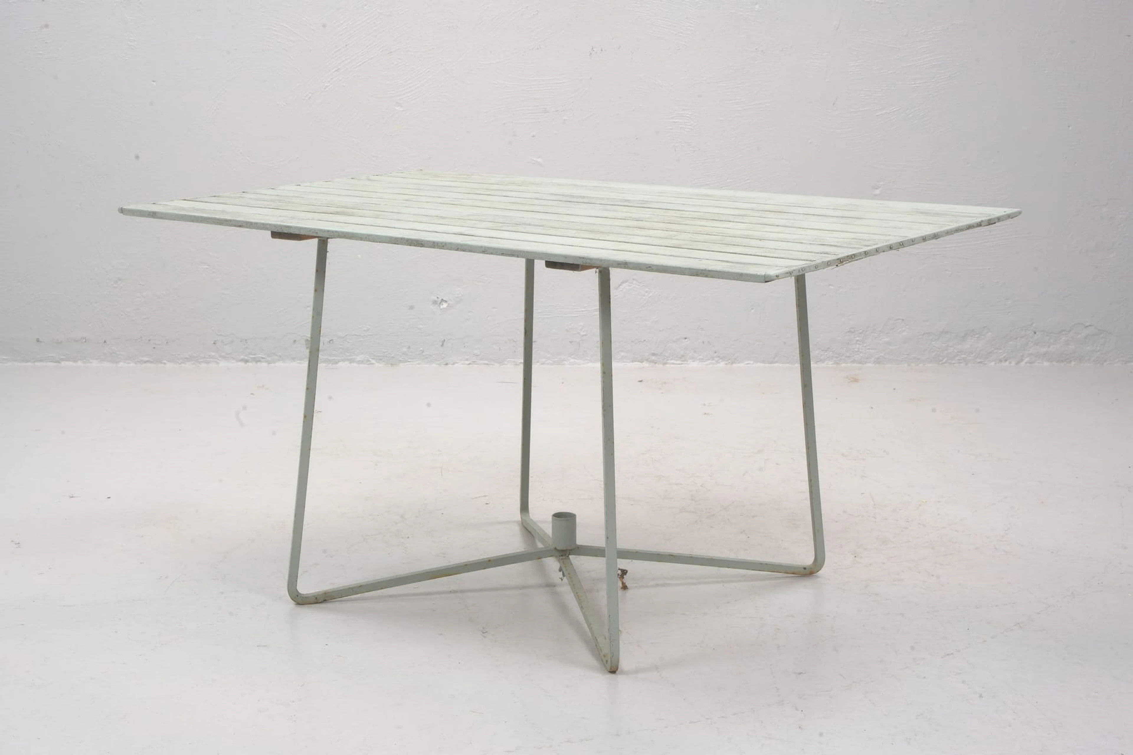 ARTUR LINDQVIST (1897–1983), bord, "9A", Grythyttan Stålmöbler, 1940/1950-tal