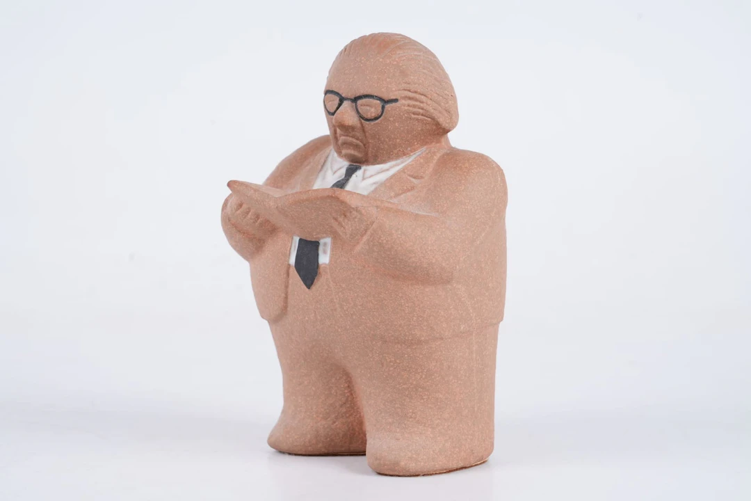 LISA LARSON (1931-2024), figurin/sparbössa, Gunnar Sträng, Gustavsberg
