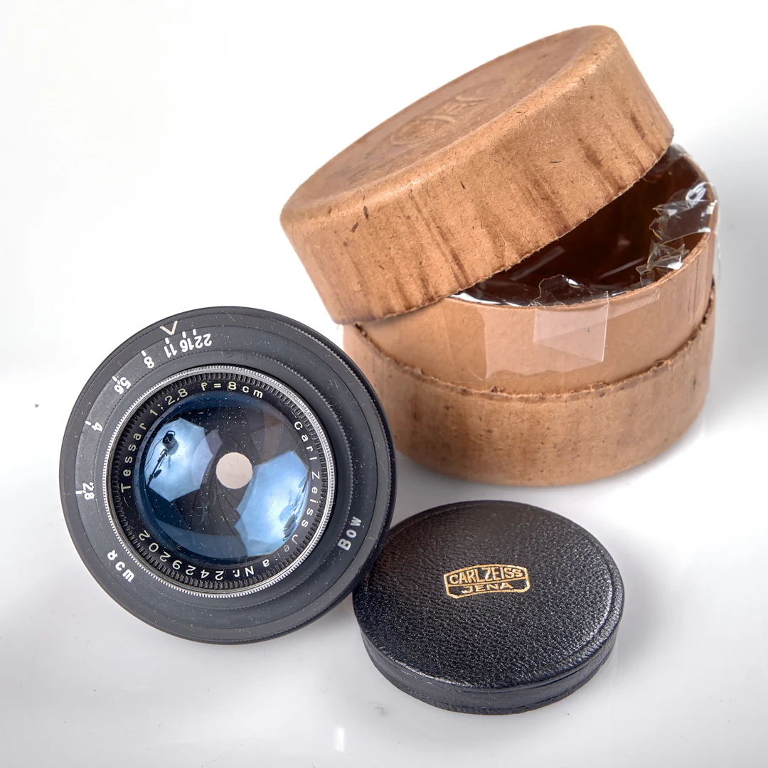 OBJEKTIV. Carl Zeiss Jena. Tessar 1:2,8 f=8 cm Nr 2429202. 1938-39.