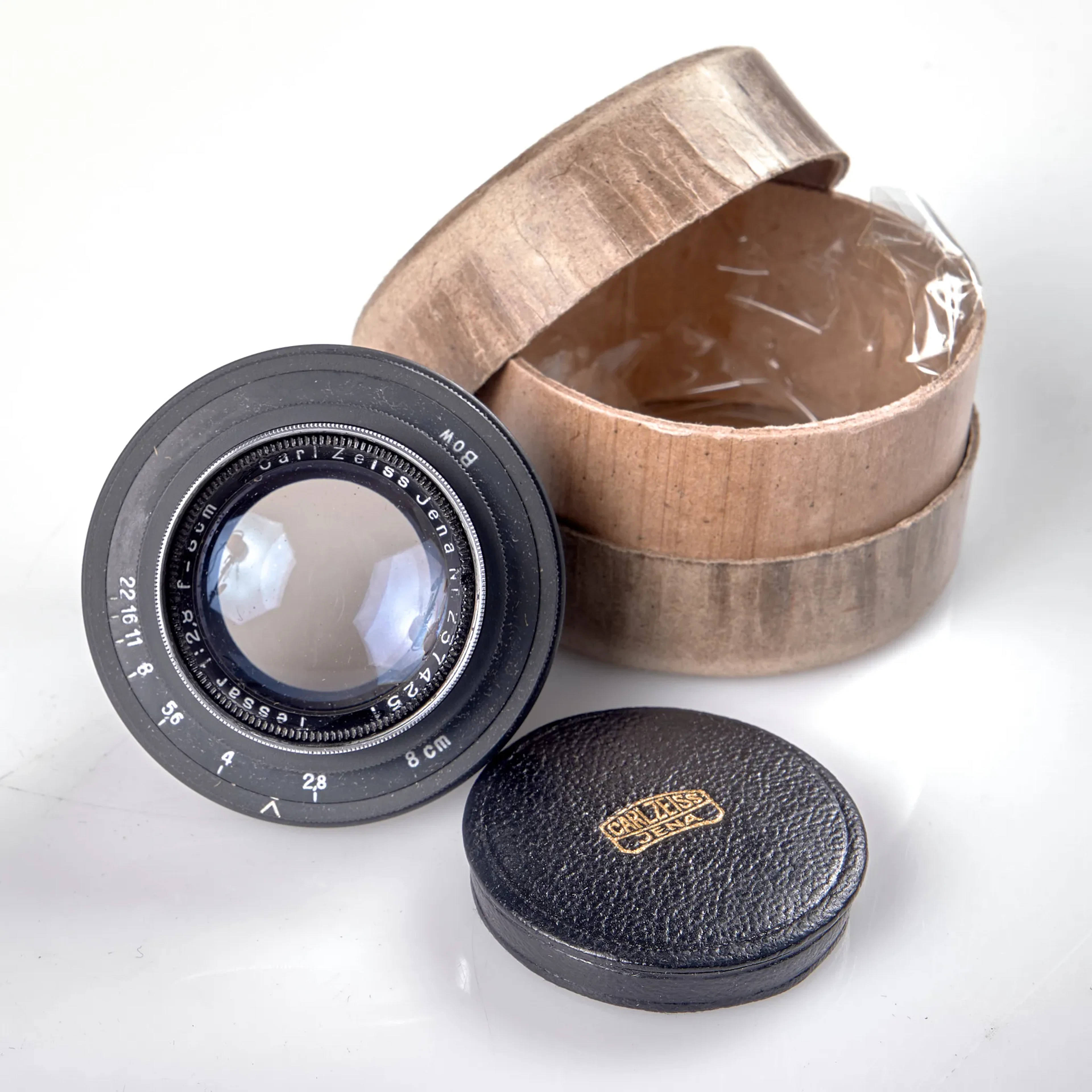 OBJEKTIV. Carl Zeiss Jena. Tessar 1:2,8 f=8 cm Nr 2374251. 1938-39.