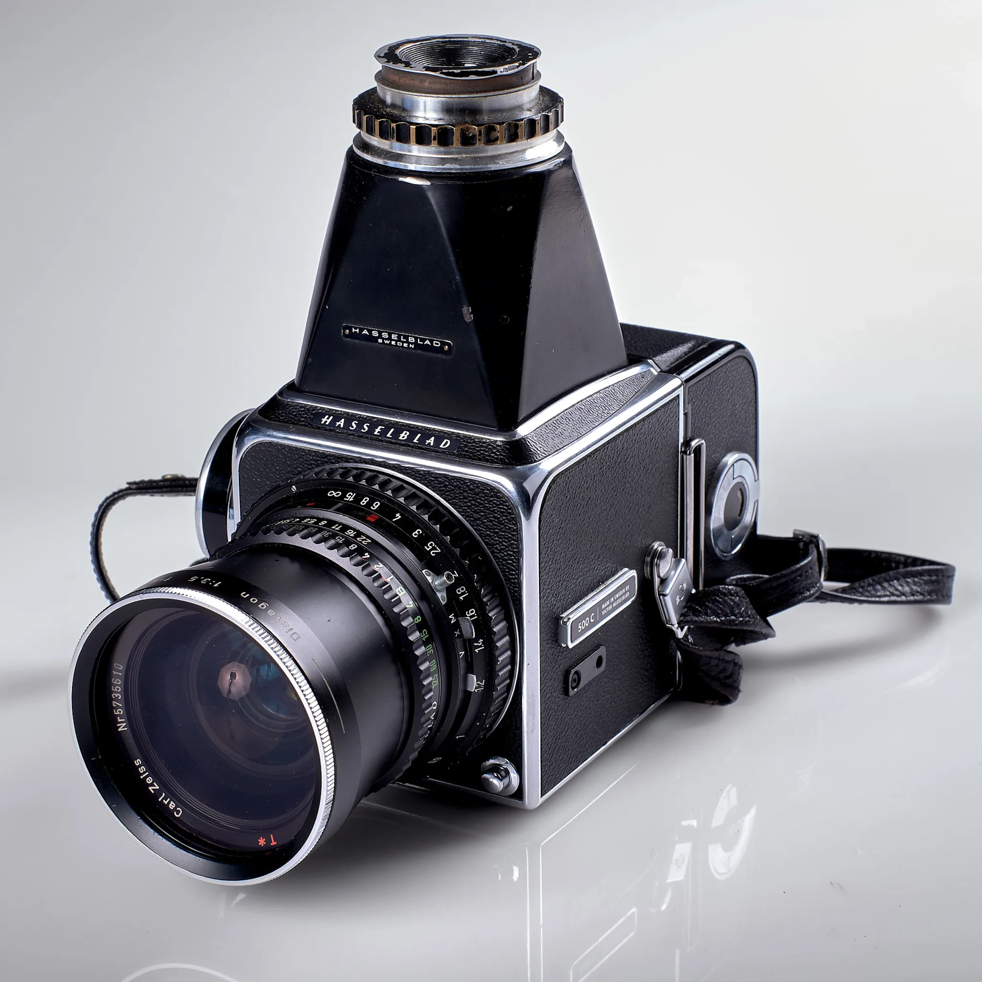 KAMERA. Hasselblad. TC 59756. 1965. Bakstycke. UC 477878. Objektiv.