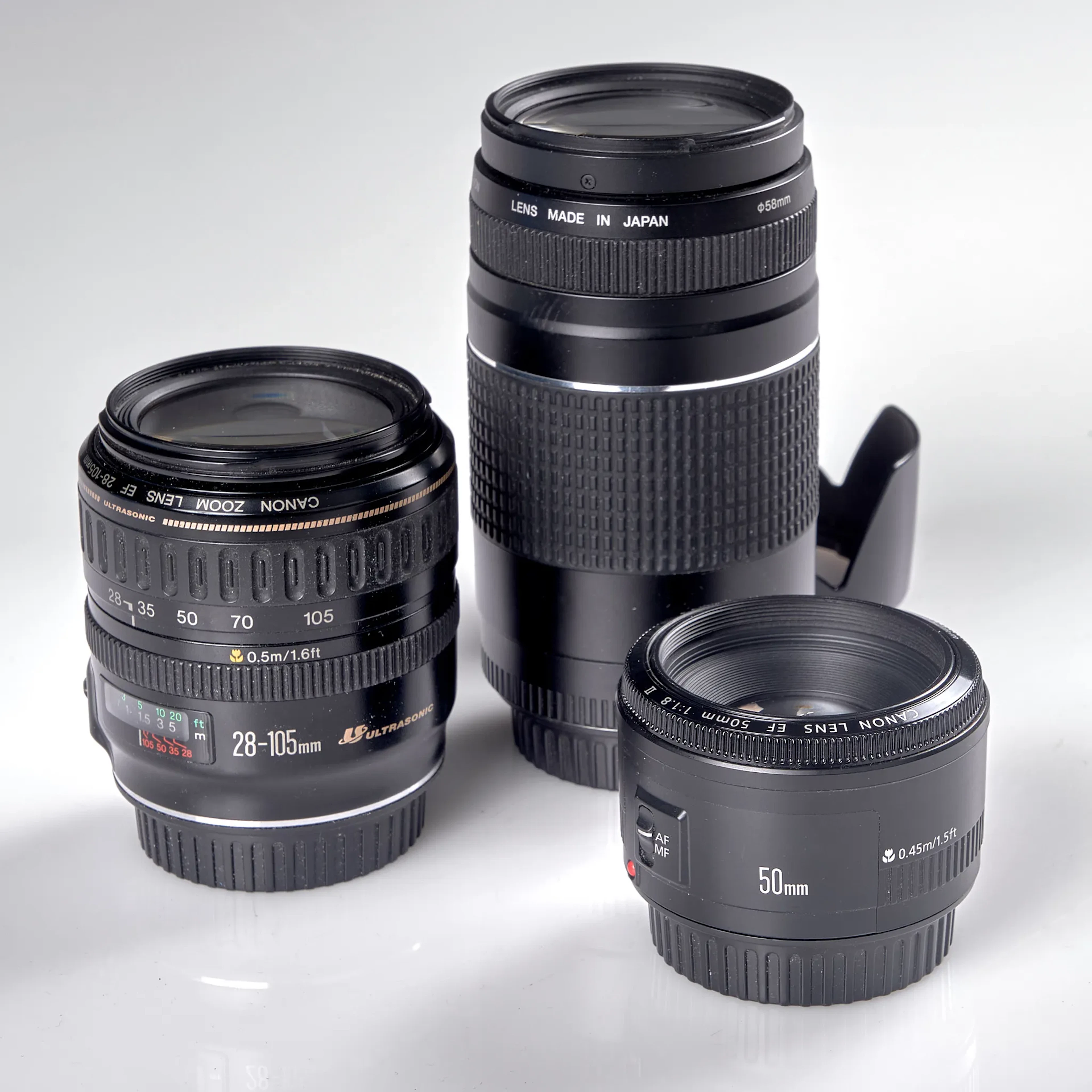 OBJEKTIV. 3 stycken. Canon. EF 50 mm 1-.1,8: II, EF 28-105 mm 1:3,5-4,5