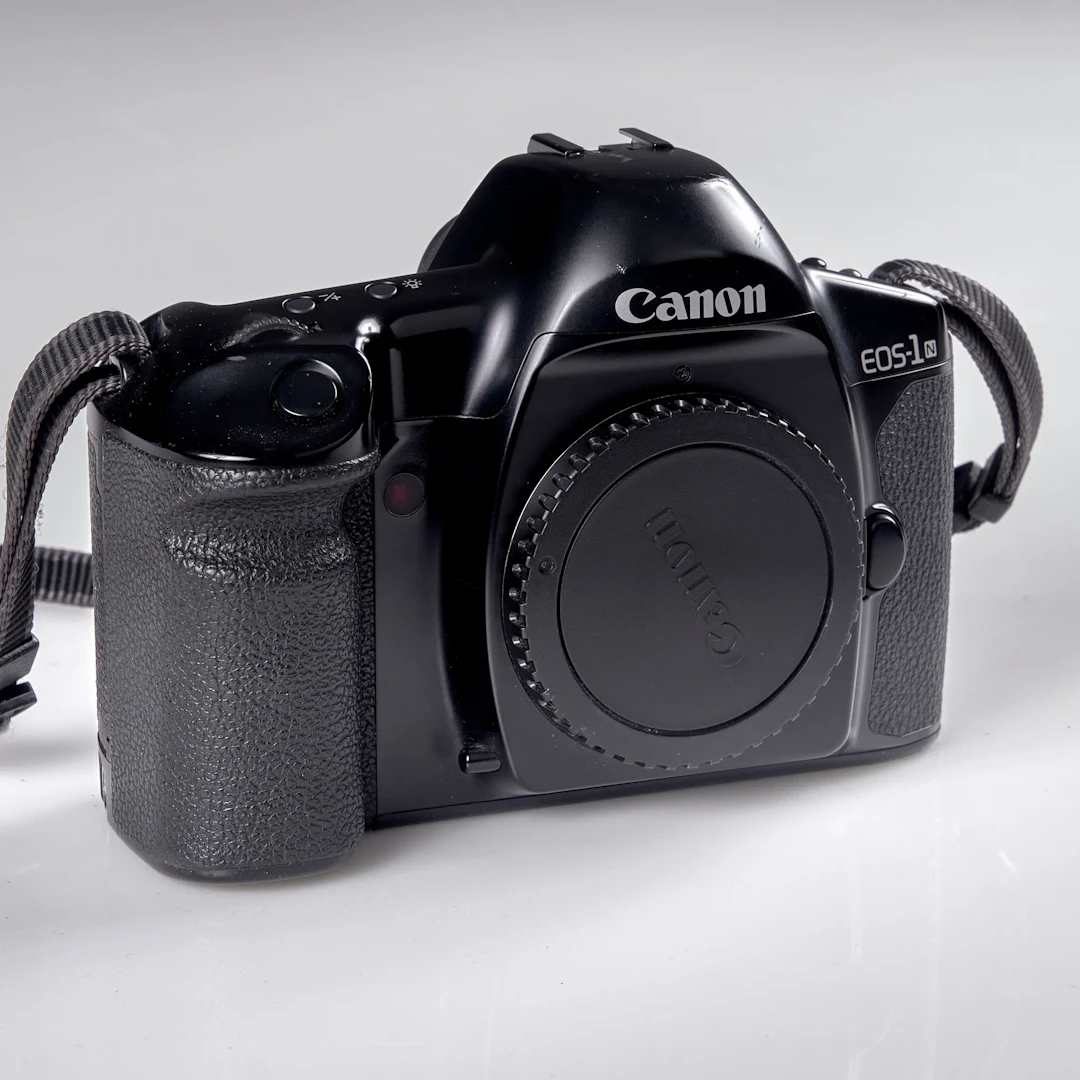 KAMERA. Canon EOS-1 N. Serienummer 163644. 1994.